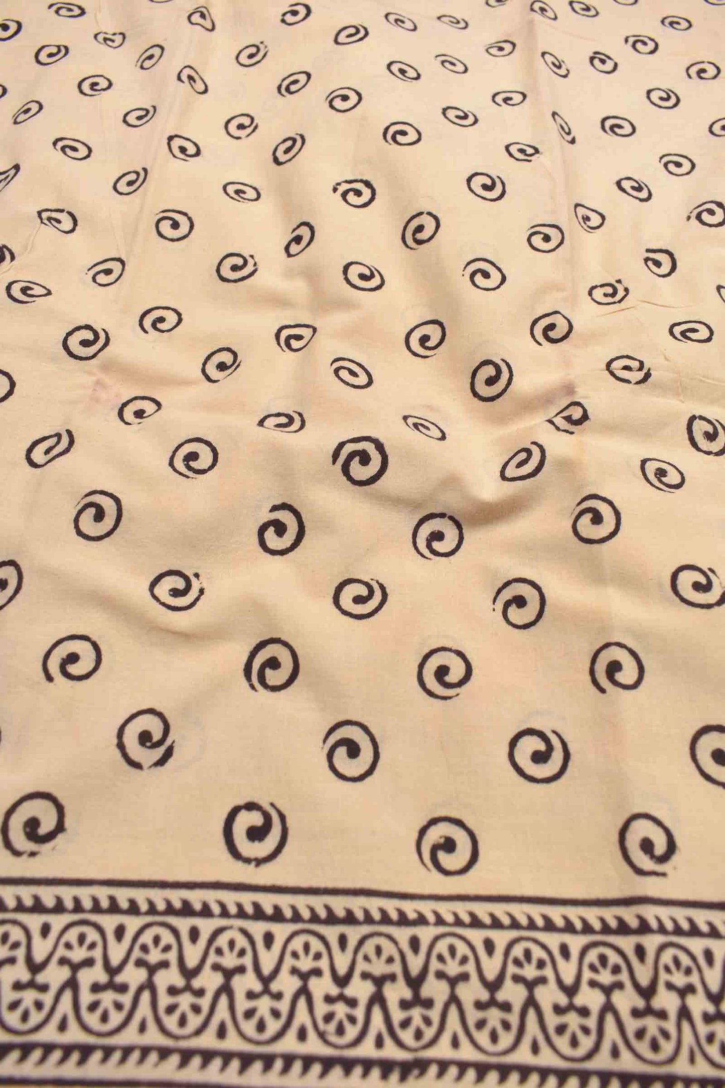 Off White With Maroon Maheswari Silk Chudithar Material Waves Print Suit