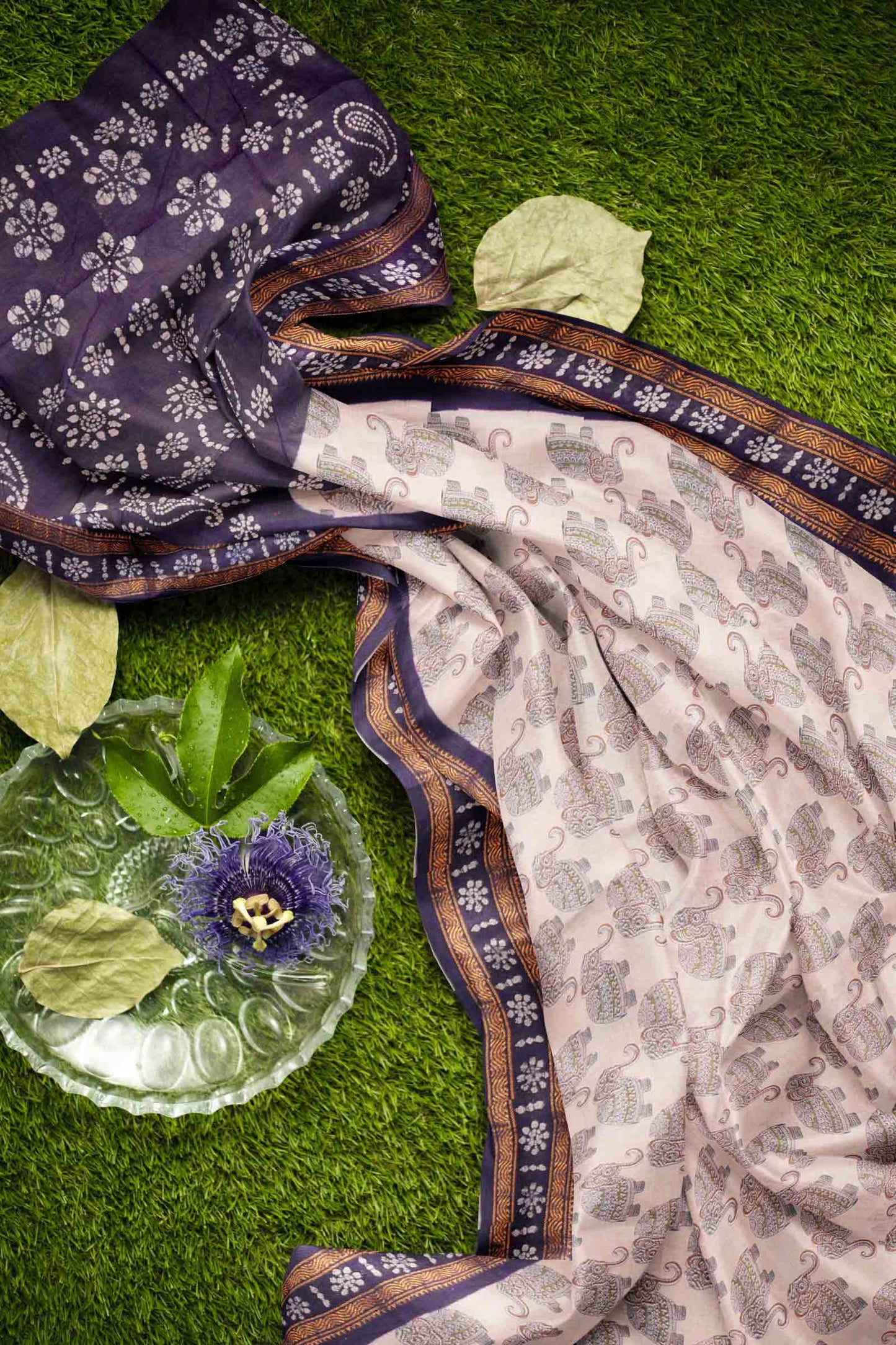 Off White Pure Sungudi Cotton Elephant Design Double Zari Border Saree NAA244