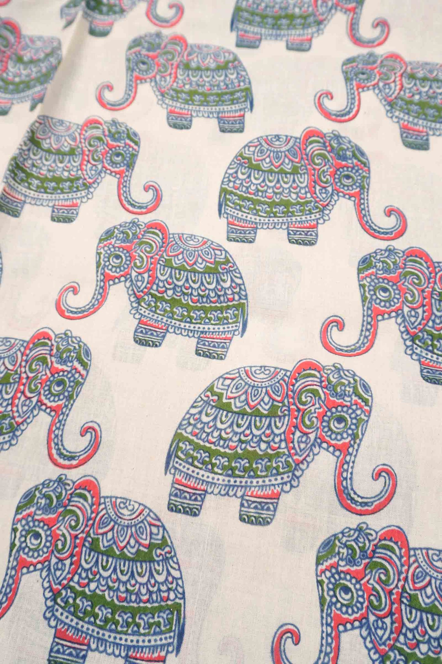 Off White Pure Sungudi Cotton Multi Color Elephant Prints Contrast Border Saree