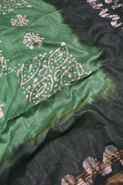 Green Grey Cotton Banswara Batik Print Saree