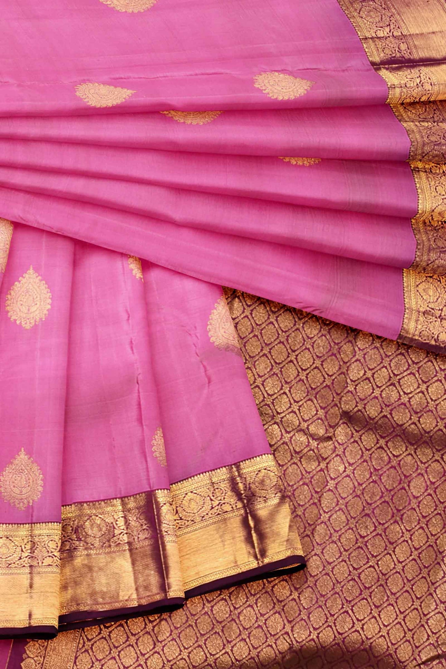 Pink Pure Silk Khumbam Butta Contrast Pallu Saree