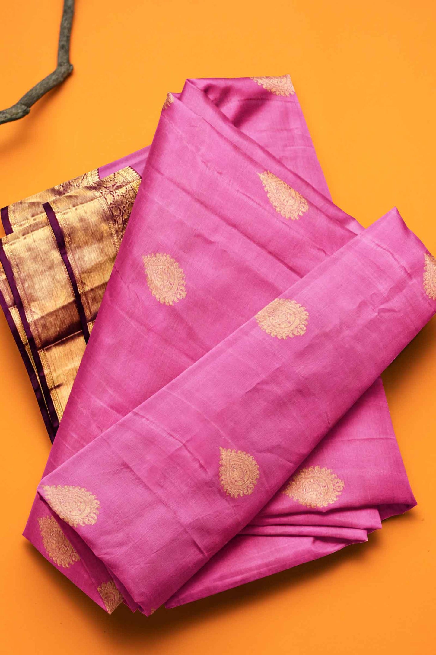 Pink Pure Silk Khumbam Butta Contrast Pallu Saree