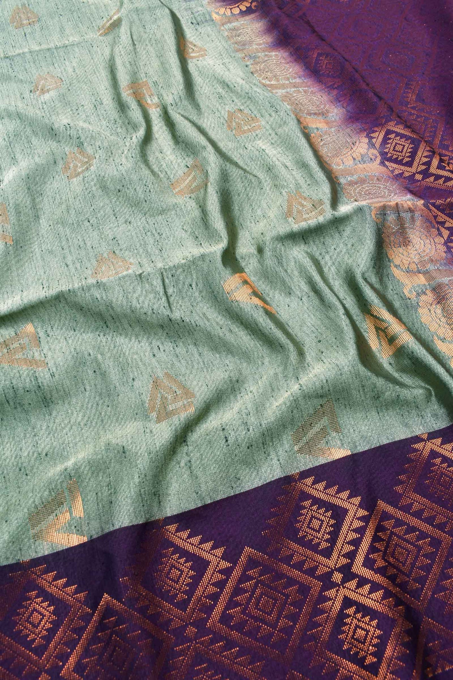 Grey Purple Jari Geometric Weaving Semi Soft Silk Saree