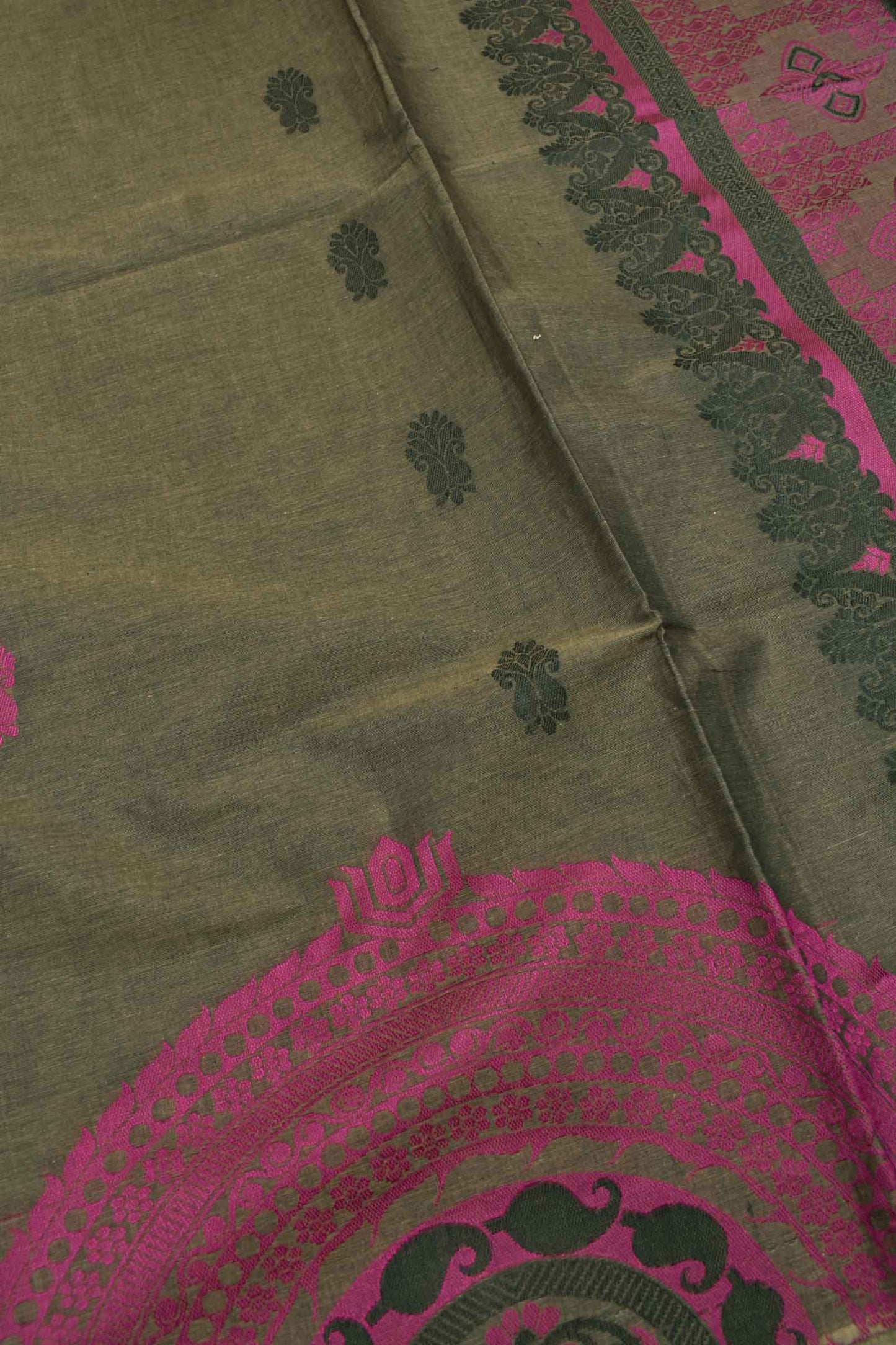 Dark Green Pure South Cotton Fancy Border Rich Pallu Saree