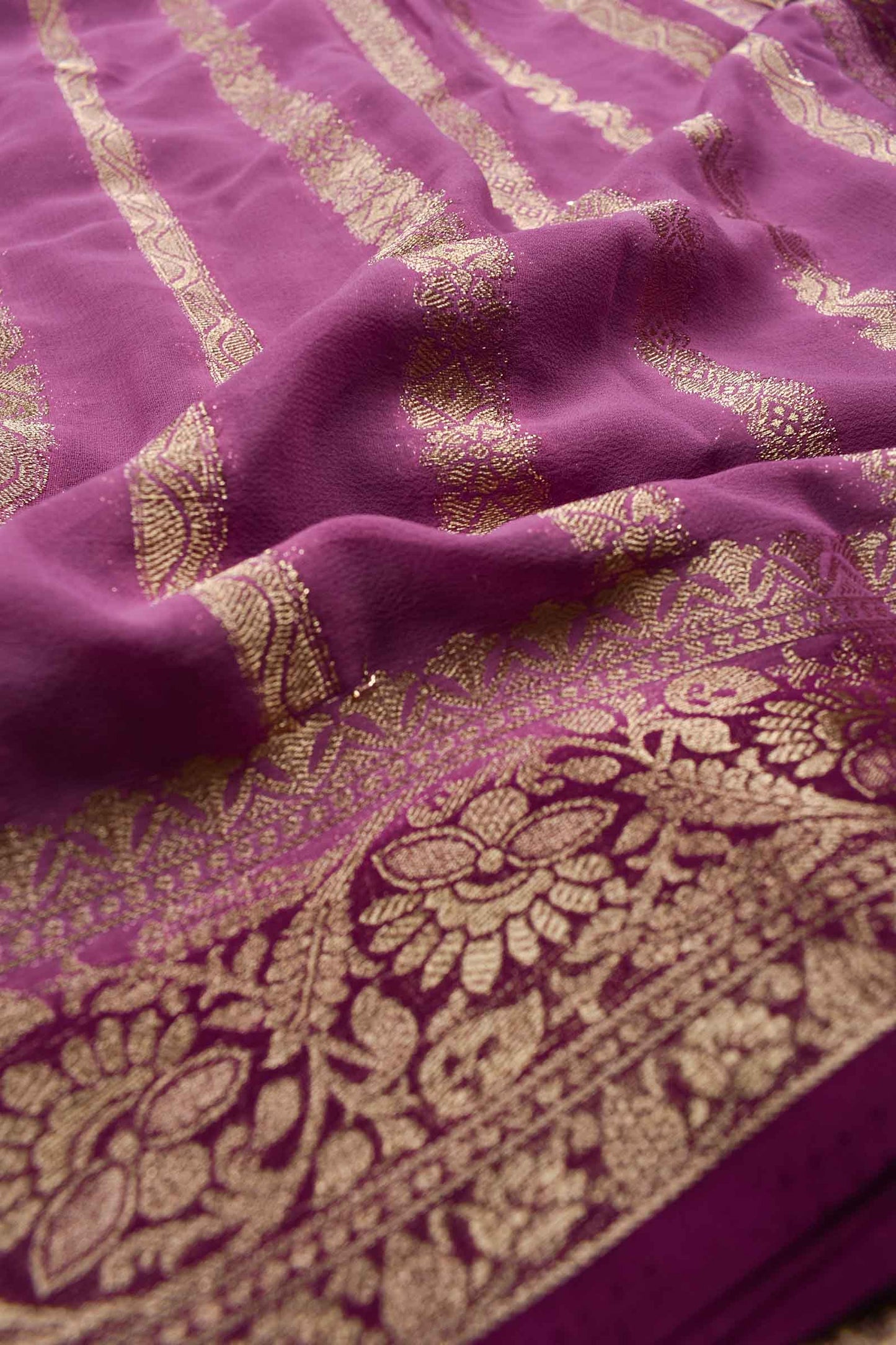 Light Violet Georgette Gold Stripes Contrast Pallu Saree