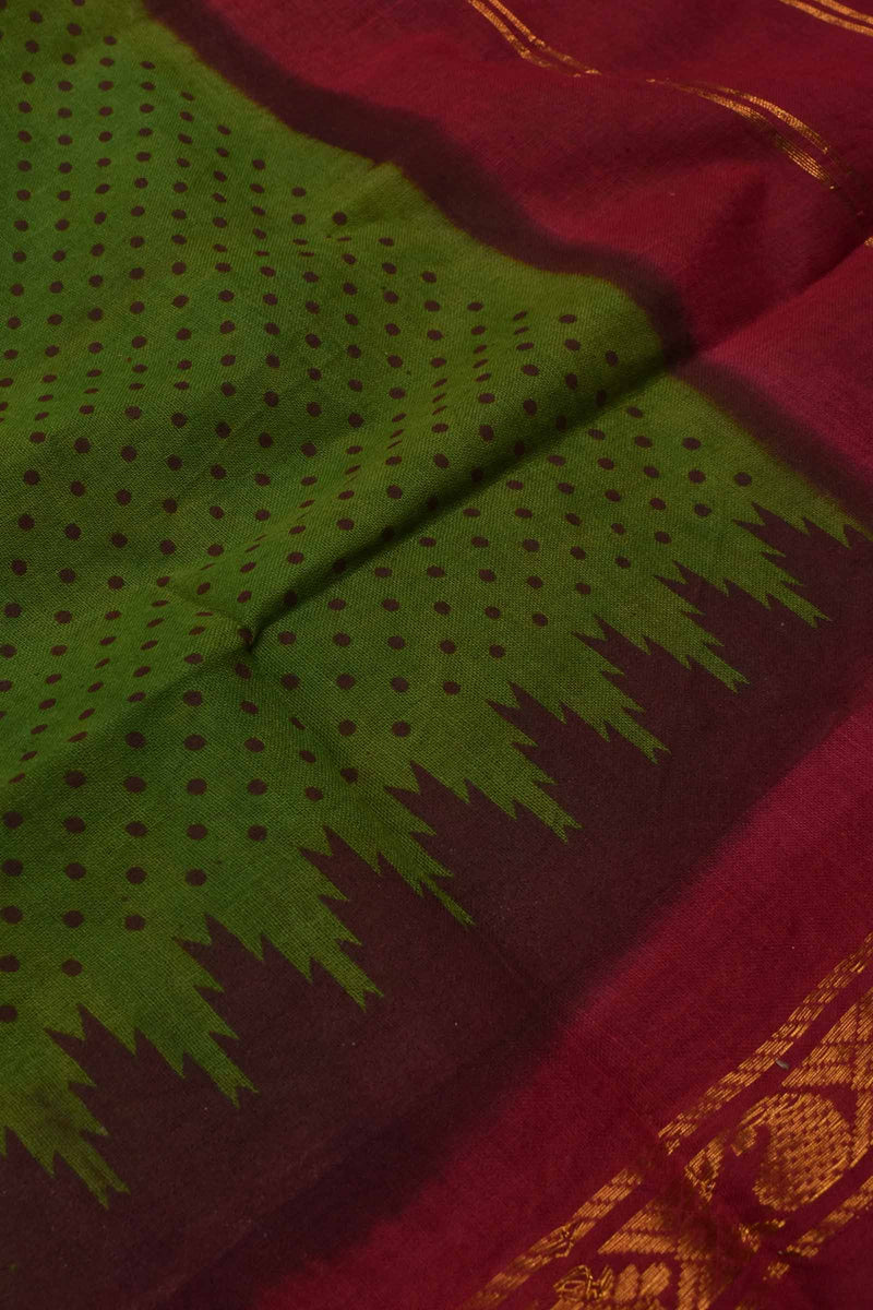 Green Red Contrast Pure Cotton Jari Border Sungudi Print Saree