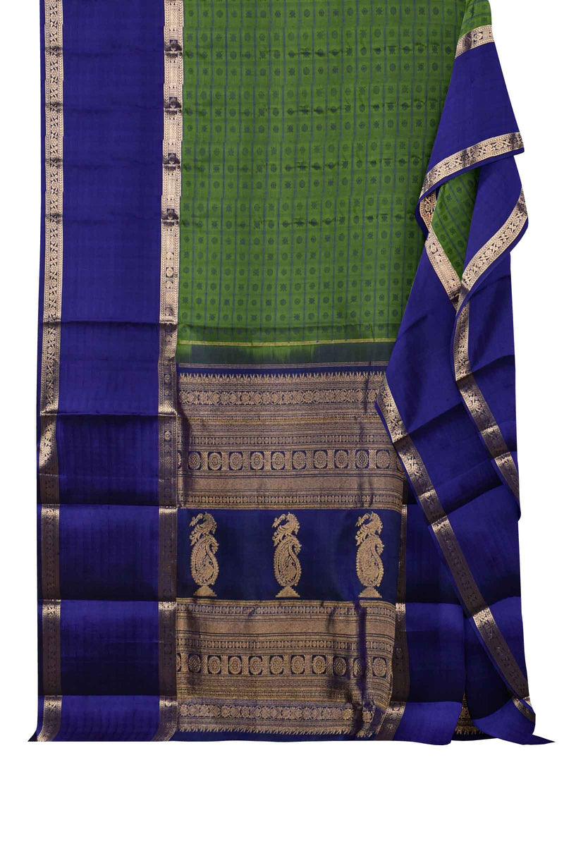 Green Kanjivaram Pure Silk Retapetai Double Border 1000 Butta Allover Saree