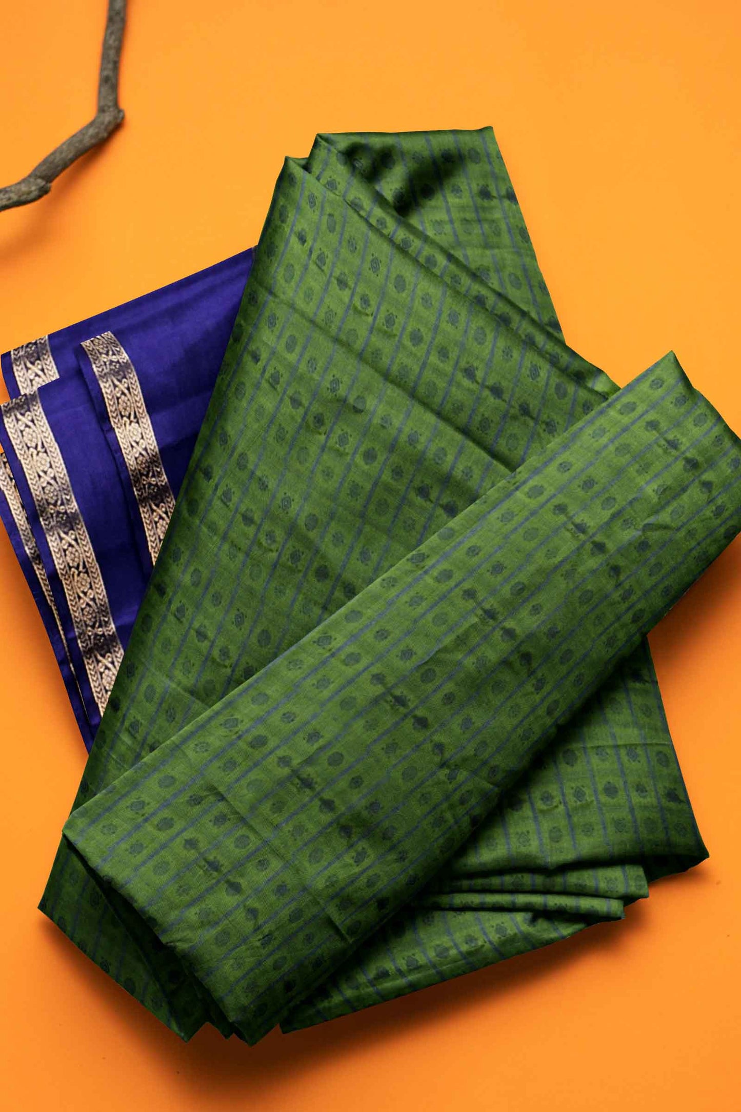 Green Kanjivaram Pure Silk Retapetai Double Border 1000 Butta Allover Saree