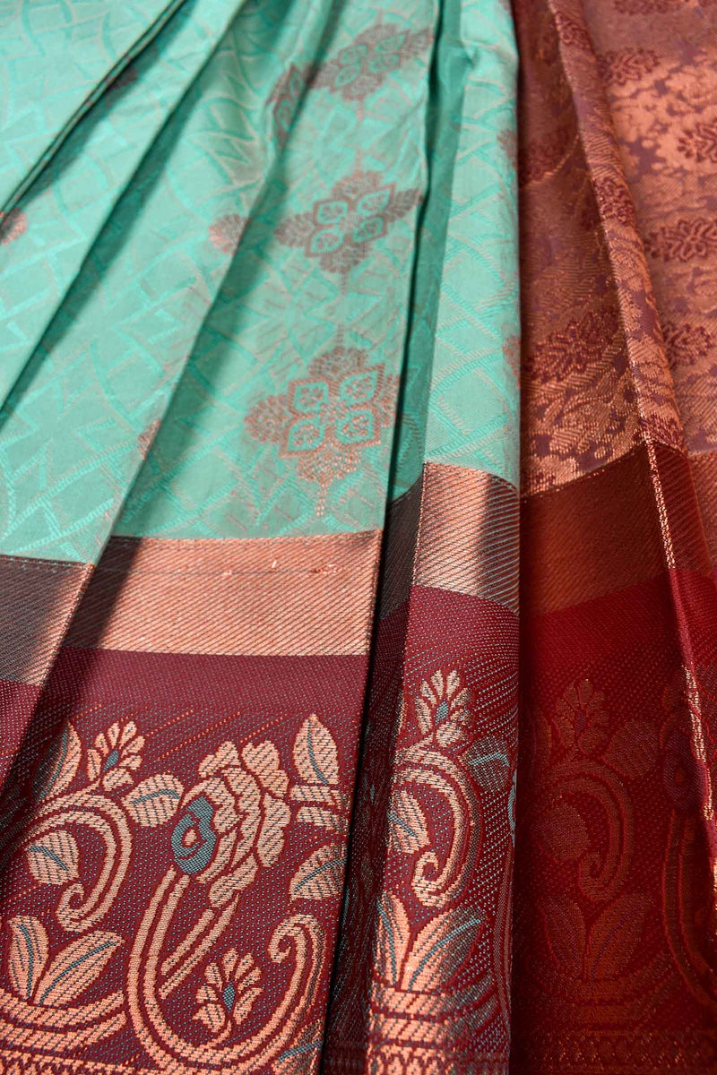 Green Semi Silk with Korvai Butta Contrast Border Saree