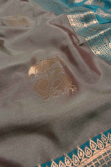 Grey Semi Soft Silk Peacock Umbrella Butta Contrast Pallu Saree