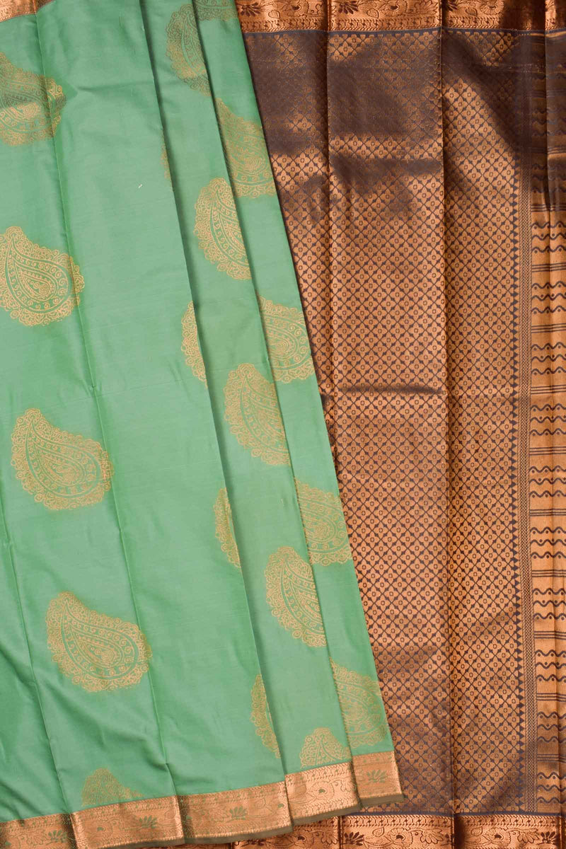 Green Soft Semi Silk Paisely Butta Contrast Blouse Saree