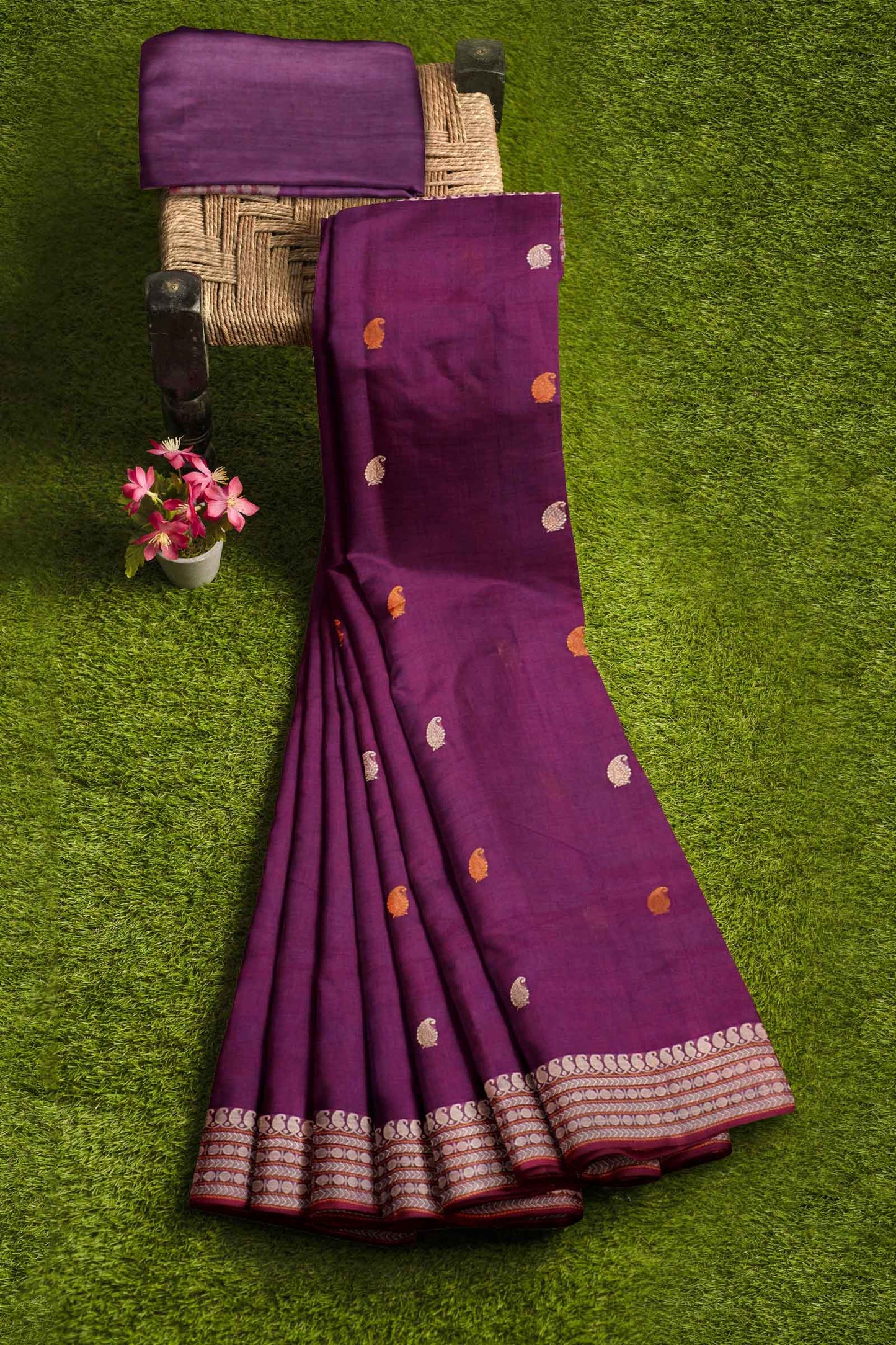 Violet Kanjivaram Pure Cotton Contrast Paisely Butta Saree