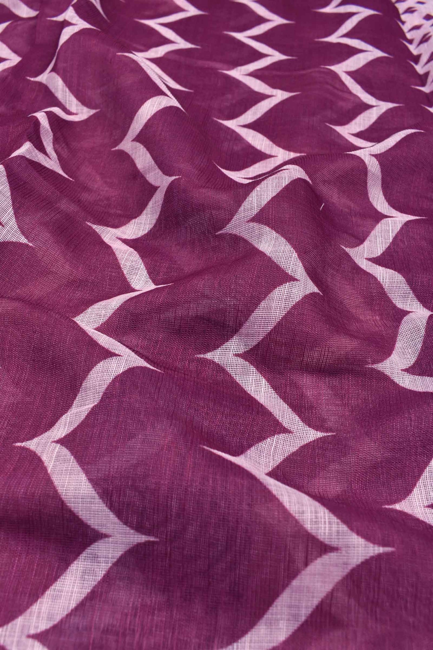 Magenta Semi Linen Fancy Waves Sequins Border Saree