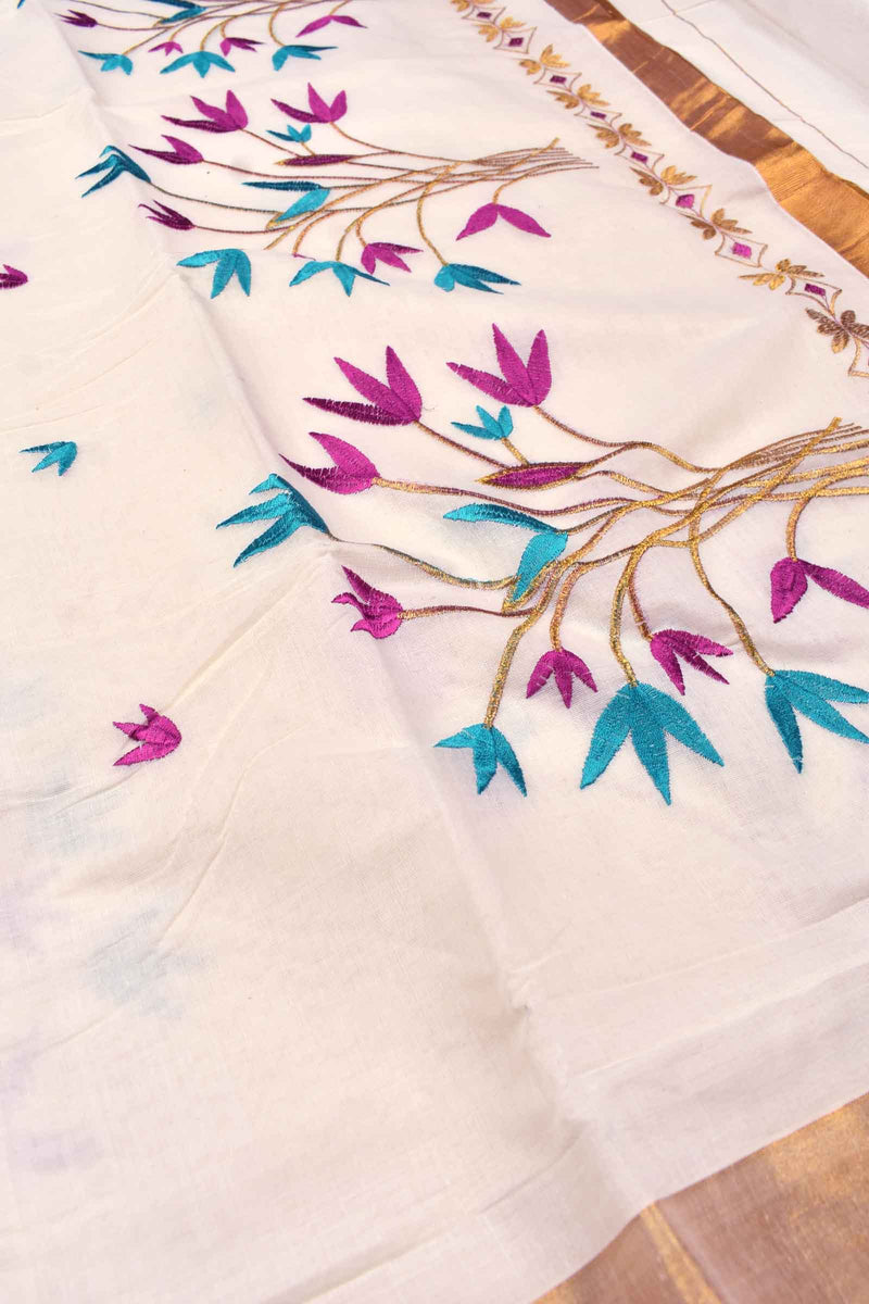 Off White With Rose Pure Kerala Cotton Flowers Printed Pallu Design Golden Zari Saree