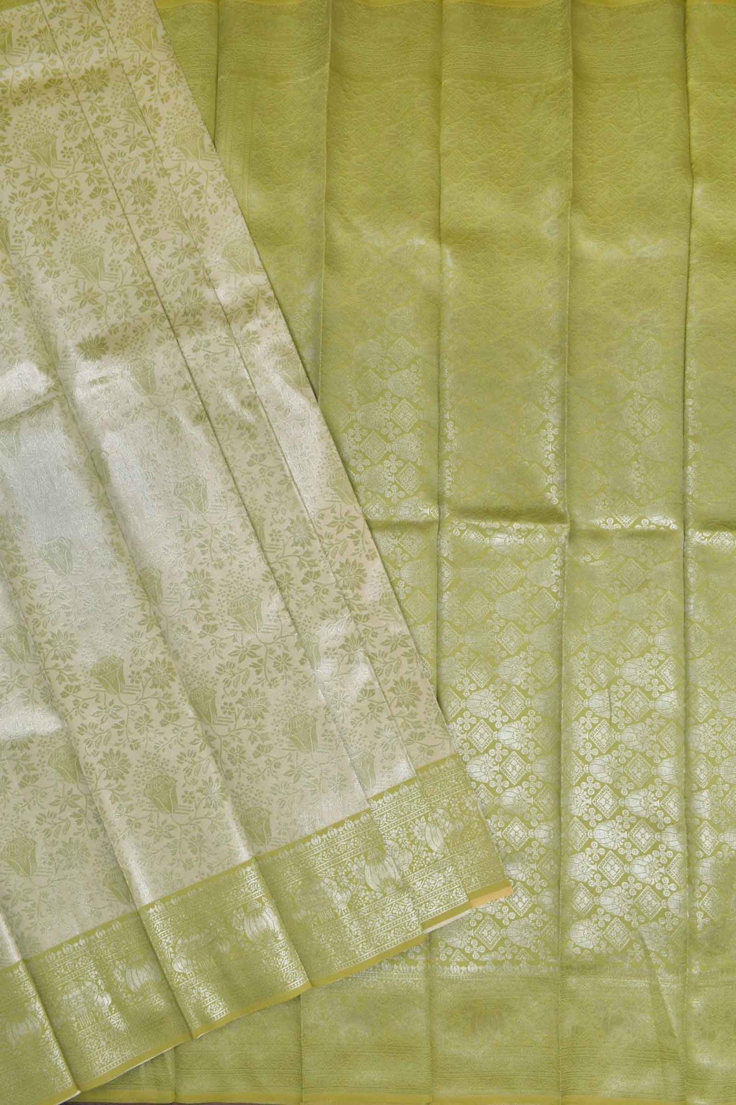 Laurel Green Semi Silk Fancy Floral Design  Light Green Border Pallu Saree