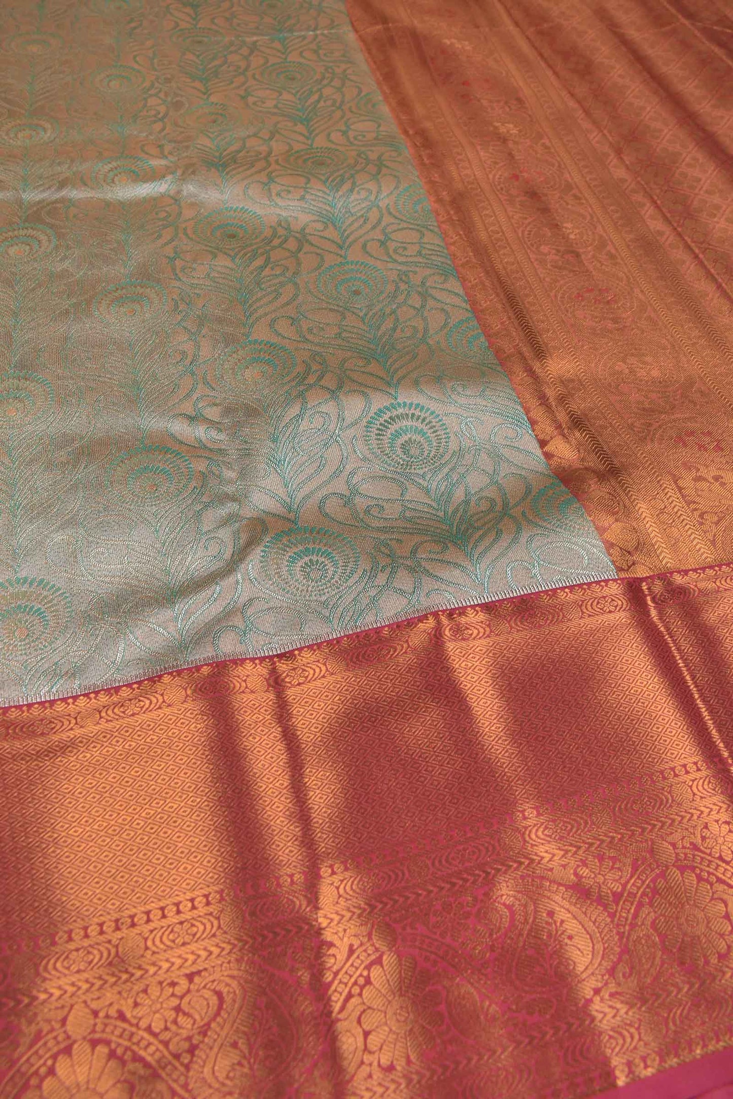 Green Semi Silk Fancy Jacquard Contrast Traditional Border Tissue Saree