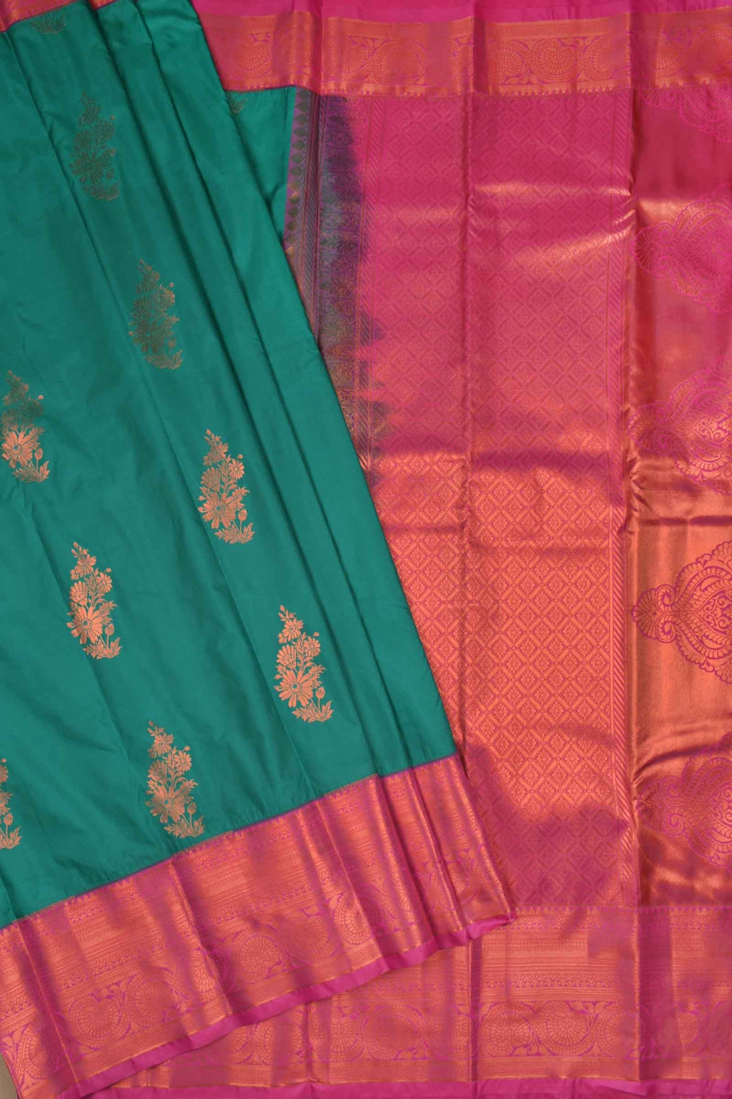 Dark Green Semi Soft Silk Floral Bouquet Contrast Big Dark Pink Border Saree