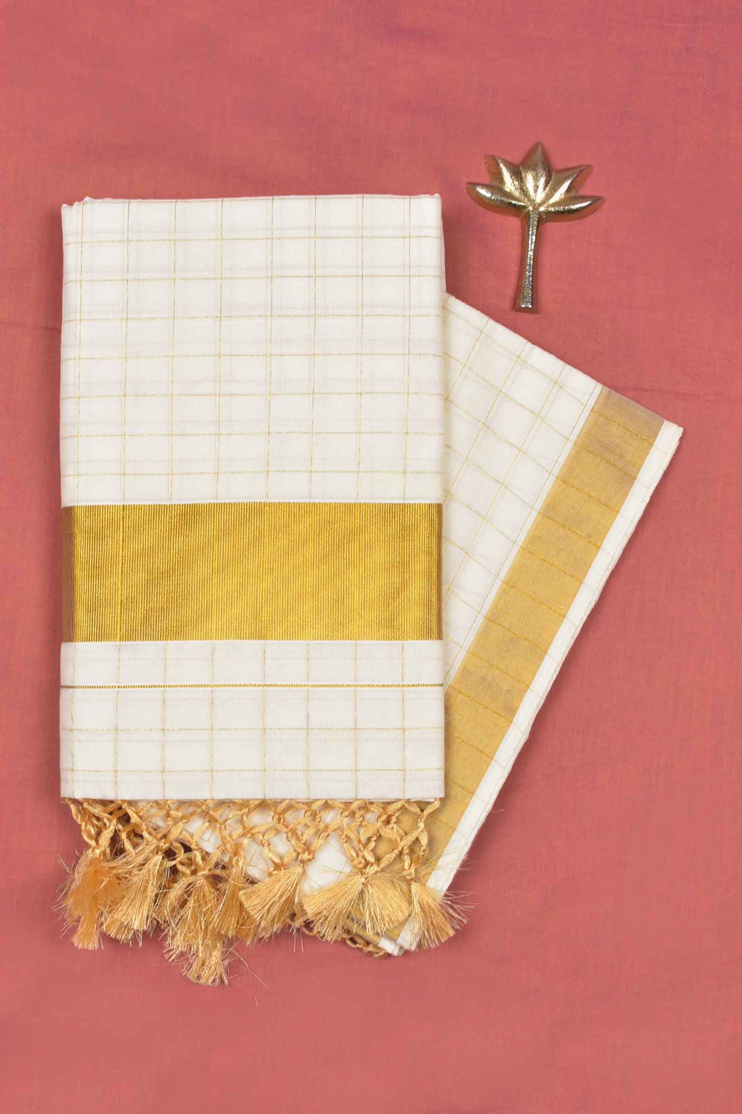 Off White Pure Kerala Cotton Checks Zari Border Checks Zari Line Pallu Saree