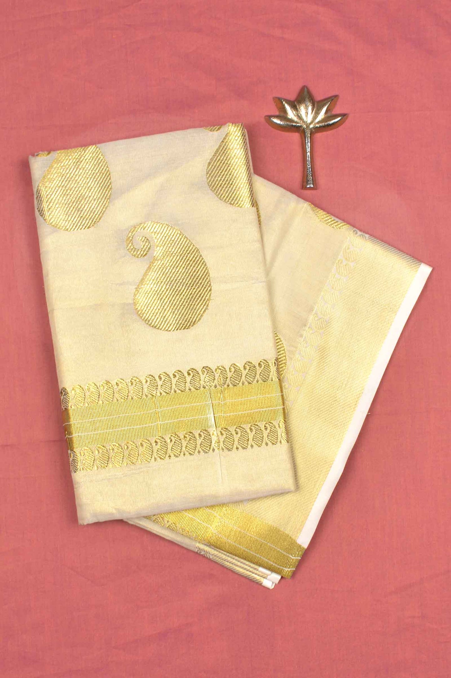 Golden Kerala Tissue Cotton Golden Mango Pallu Saree