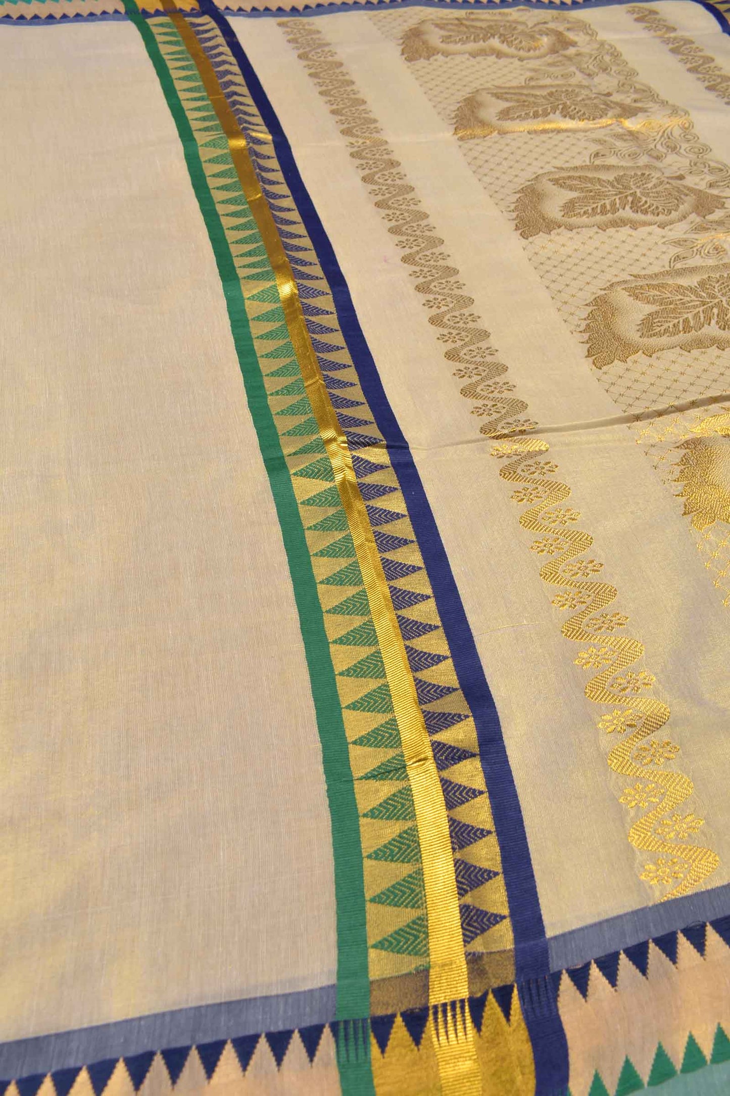 Golden Kerala Tissue Cotton Golden Waves Gold Leaves Pallu Temple Border Saree