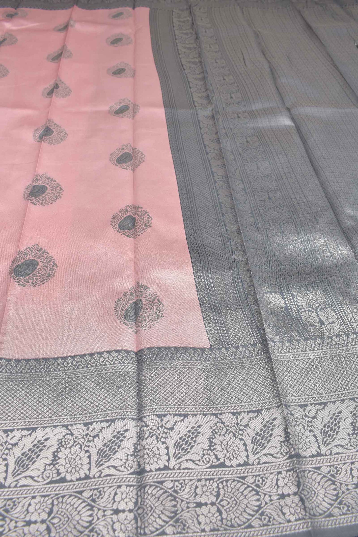 Flamingo Pink Semi Silk Flowers Butta Contrast Border Pallu Saree