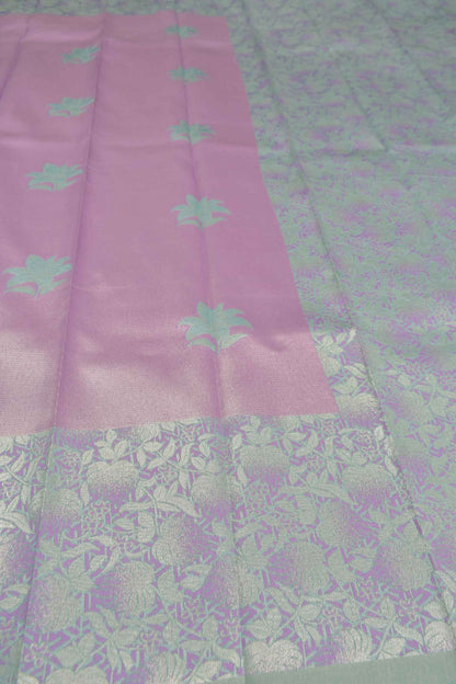 Light Violet Semi Silk Flowers Butta Floral Flowers Pallu Saree