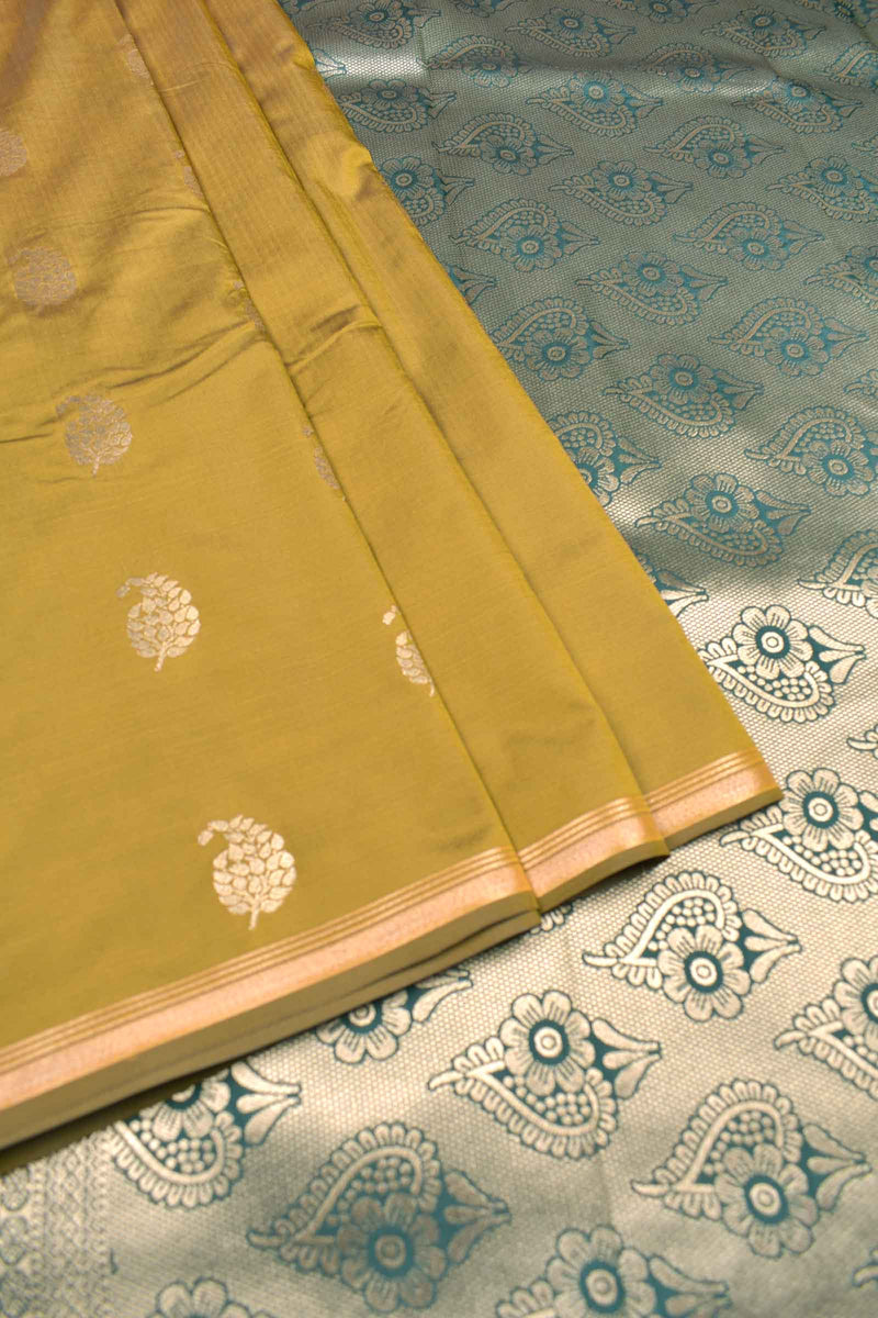 Olive Semi Soft Silk Mango Butta Contrast Pallu Saree