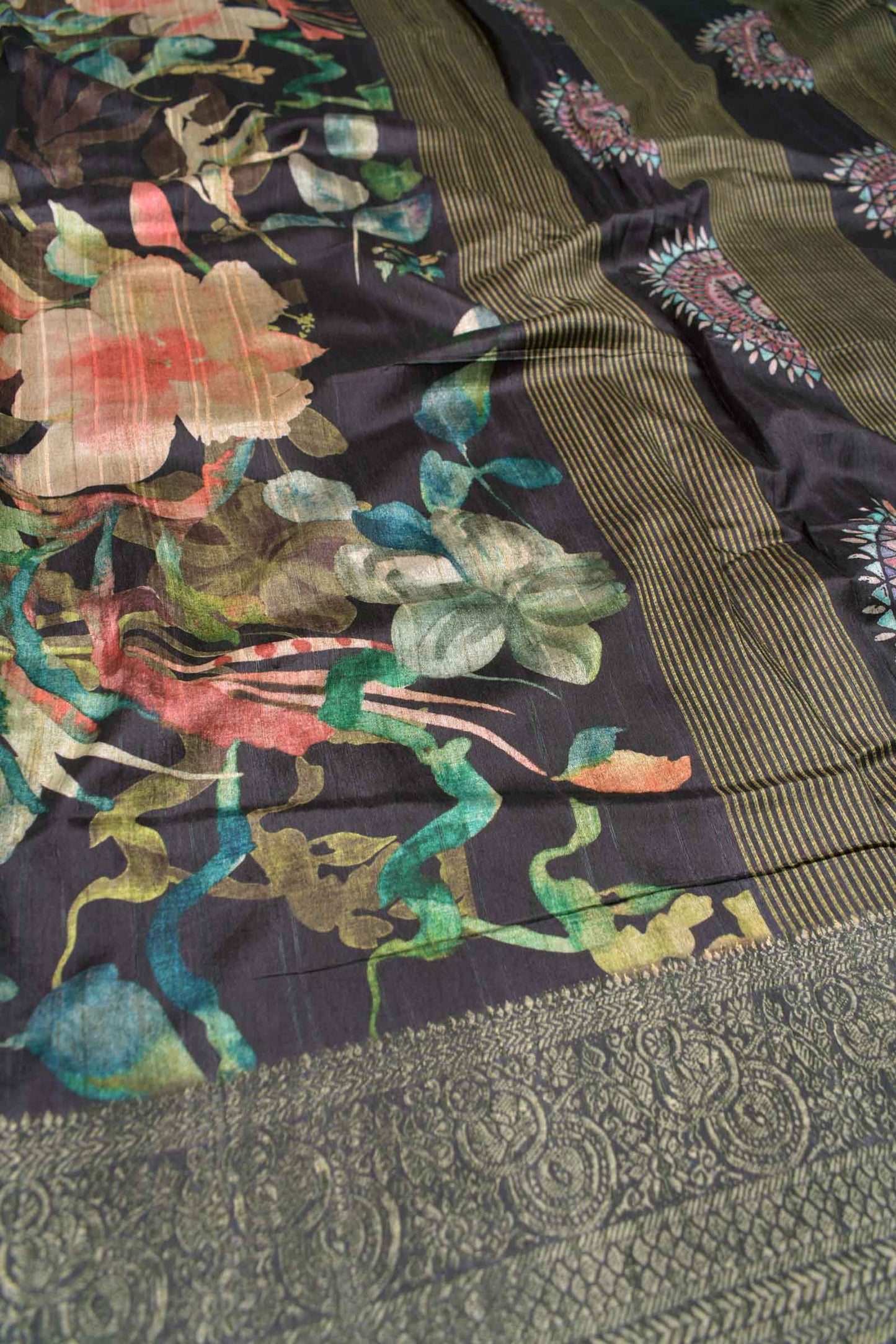 Dark Coca Semi Tussar Urban Petal Prints Chakra Pallu Saree
