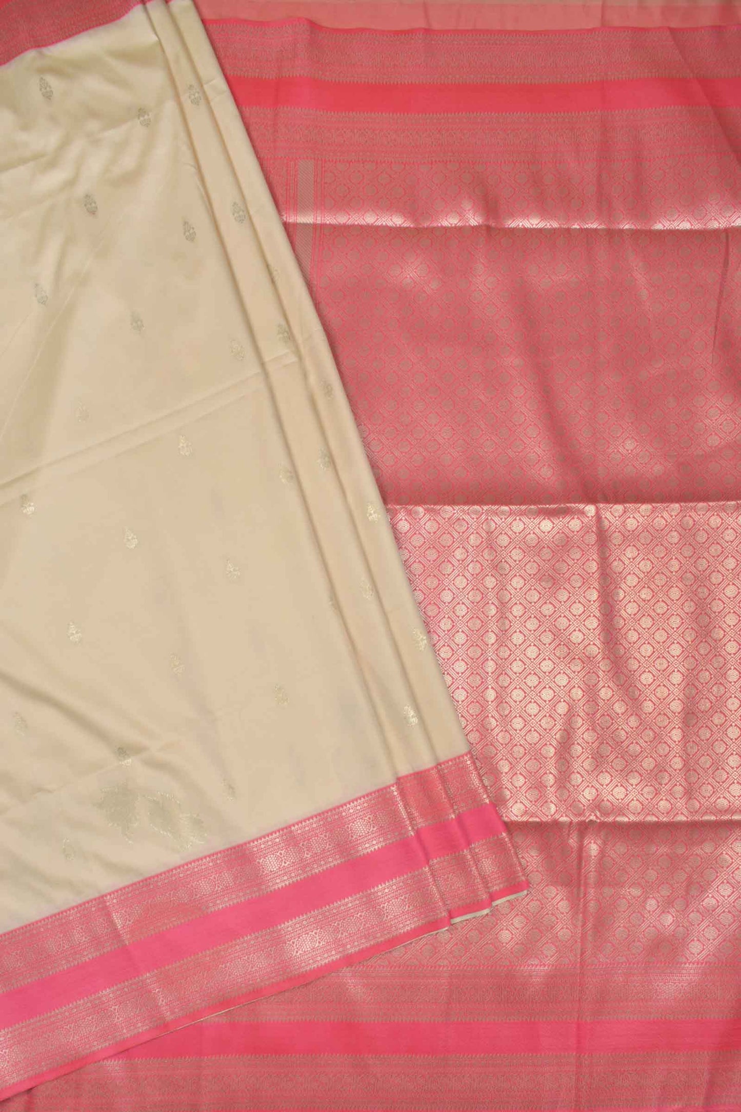 Sandal Annam Butta Contrast Border Pallu Semi Soft Silk Saree