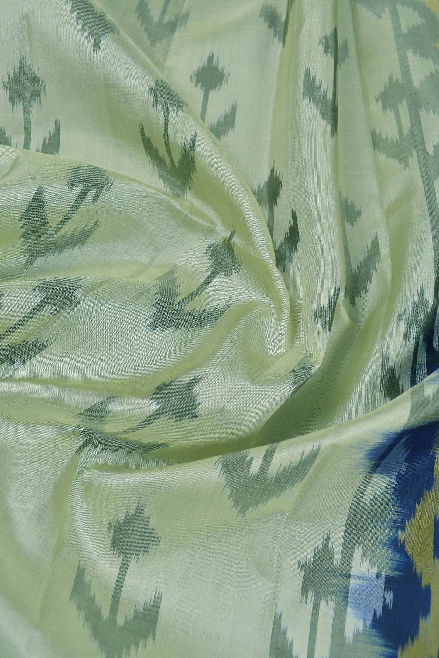 Pistha Green Pure Soft Silk Ikkat Pochampalli Contrast Fancy Border Pallu Saree NAA203