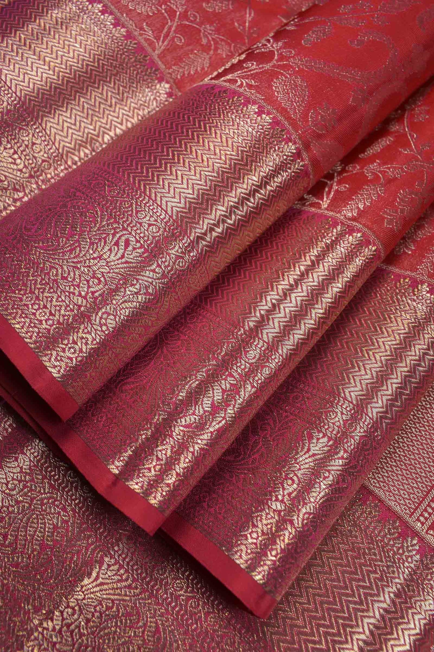 Red Kanchipuram Bridal Pure Silk Golden Florals Zari Border Saree NAA165