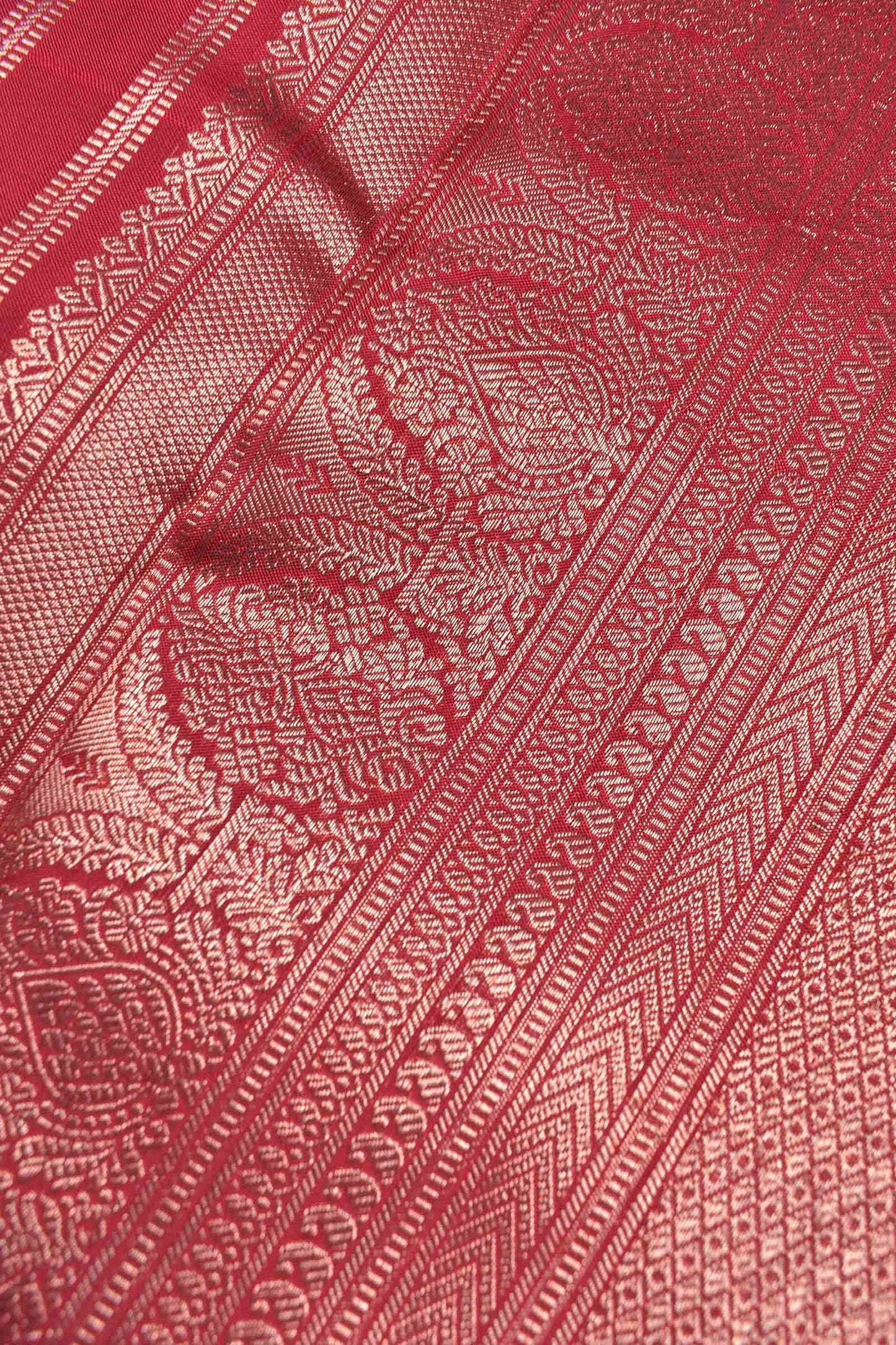 Golden Dark Pink Kanchipuram Bridal Pure Silk Fancy Vertical Waves  Zari Border Pallu Saree NAA166