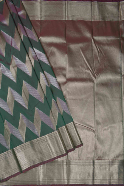 Green Semi Silk  Fancy Waves Zari Border Pallu Saree