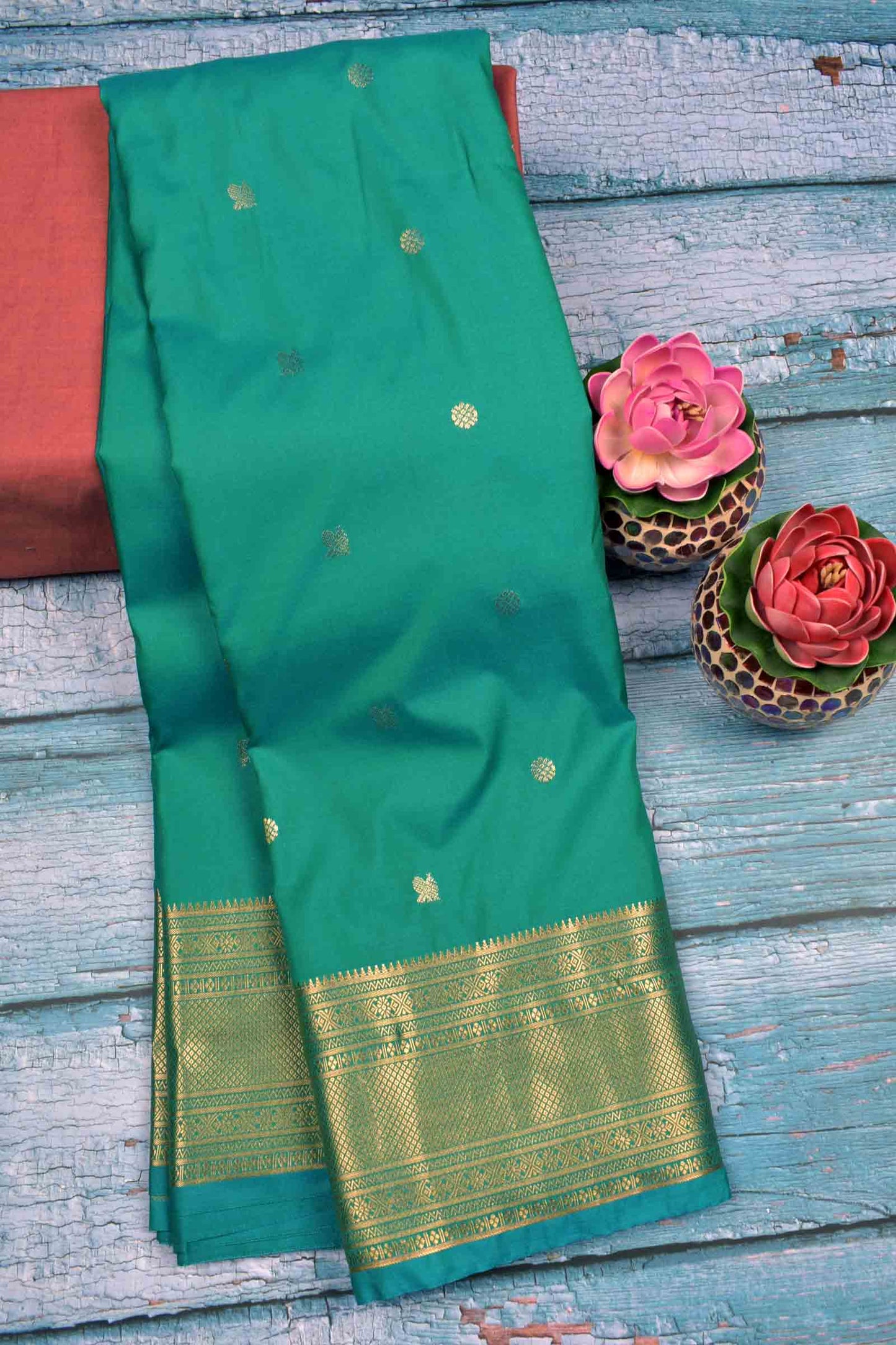 Green Semi Silk Mini Butta Zari Border Pallu Saree
