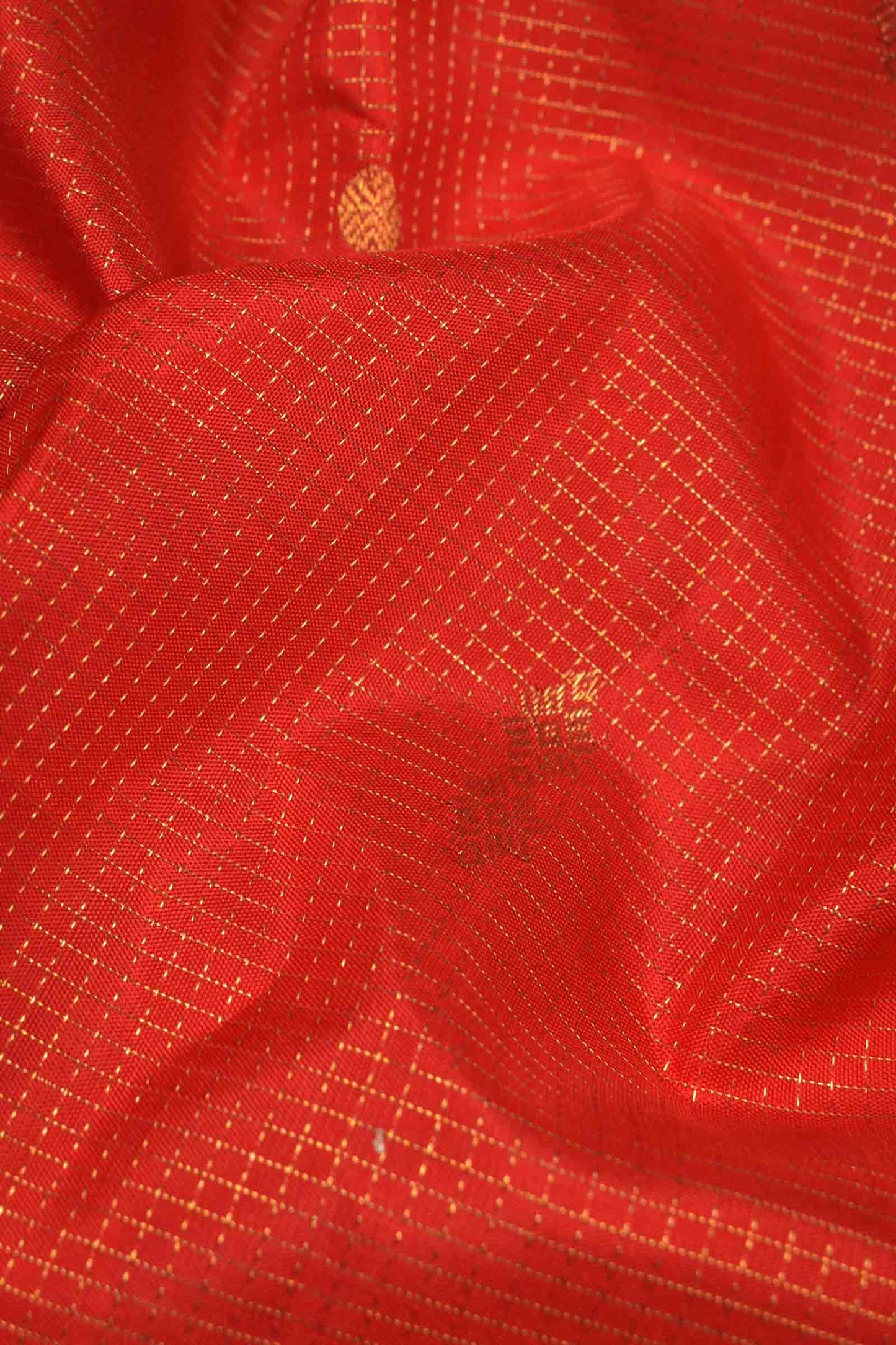 Red Light Weight Pure Silk Butta Mini Checks Golden Border Pallu Saree NAA110