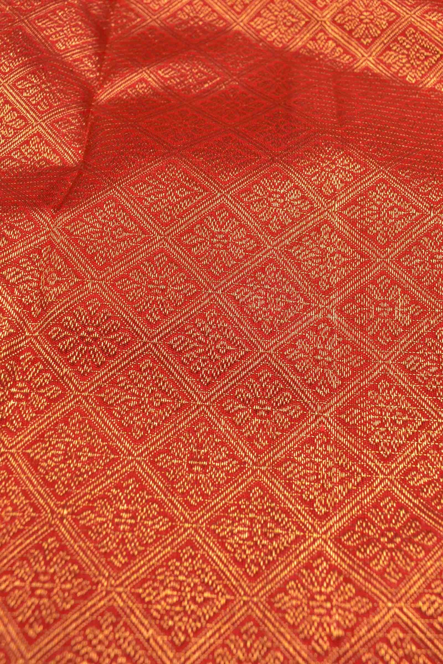 Red Light Weight Pure Silk Butta Mini Checks Golden Border Pallu Saree NAA110