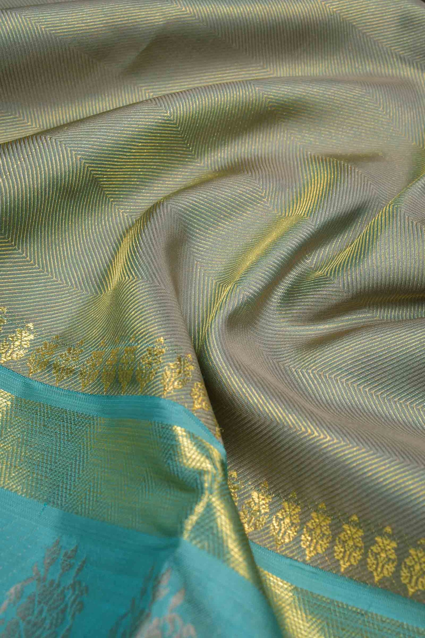 Golden Light Green Kanchipuram Bridal Pure Silk Zari Lines Zari Flowers Border Pallu Saree NAA141