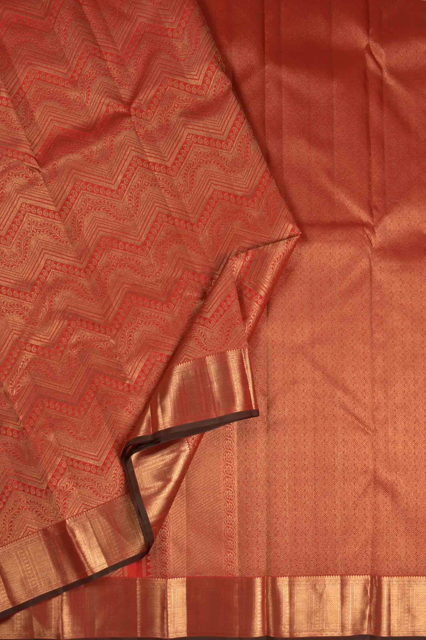 Golden Red Kanchipuram Bridal Pure Silk  Waves Jacquard Golden Zari Border Saree NAA103