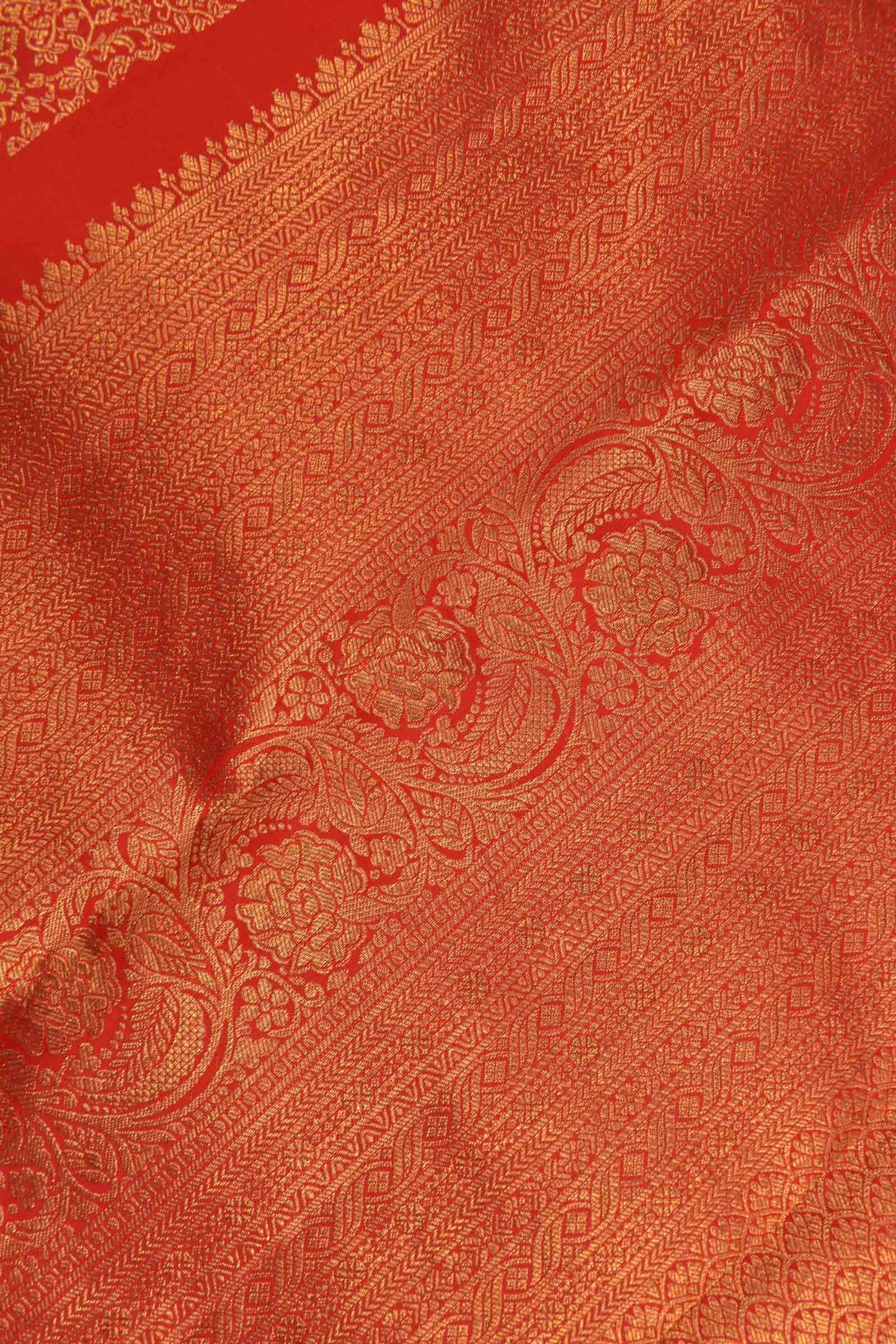 Golden Pure Red Kanchipuram Bridal Pure Silk Intricate Jacquard Golden Border Saree NAA115