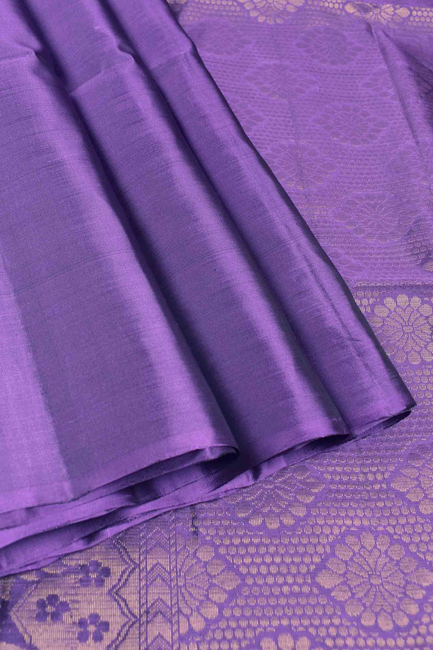 Voilet Chakra Butta Zari Pallu Borderless Semi Soft Silk Saree