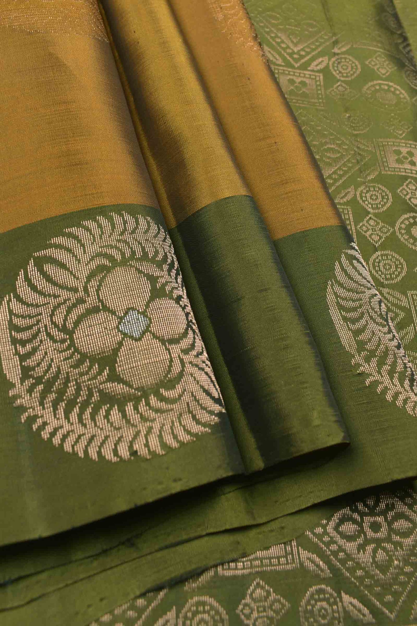 Olive Green Body Fancy  Butta Green Border Pallu Semi Soft Silk Saree