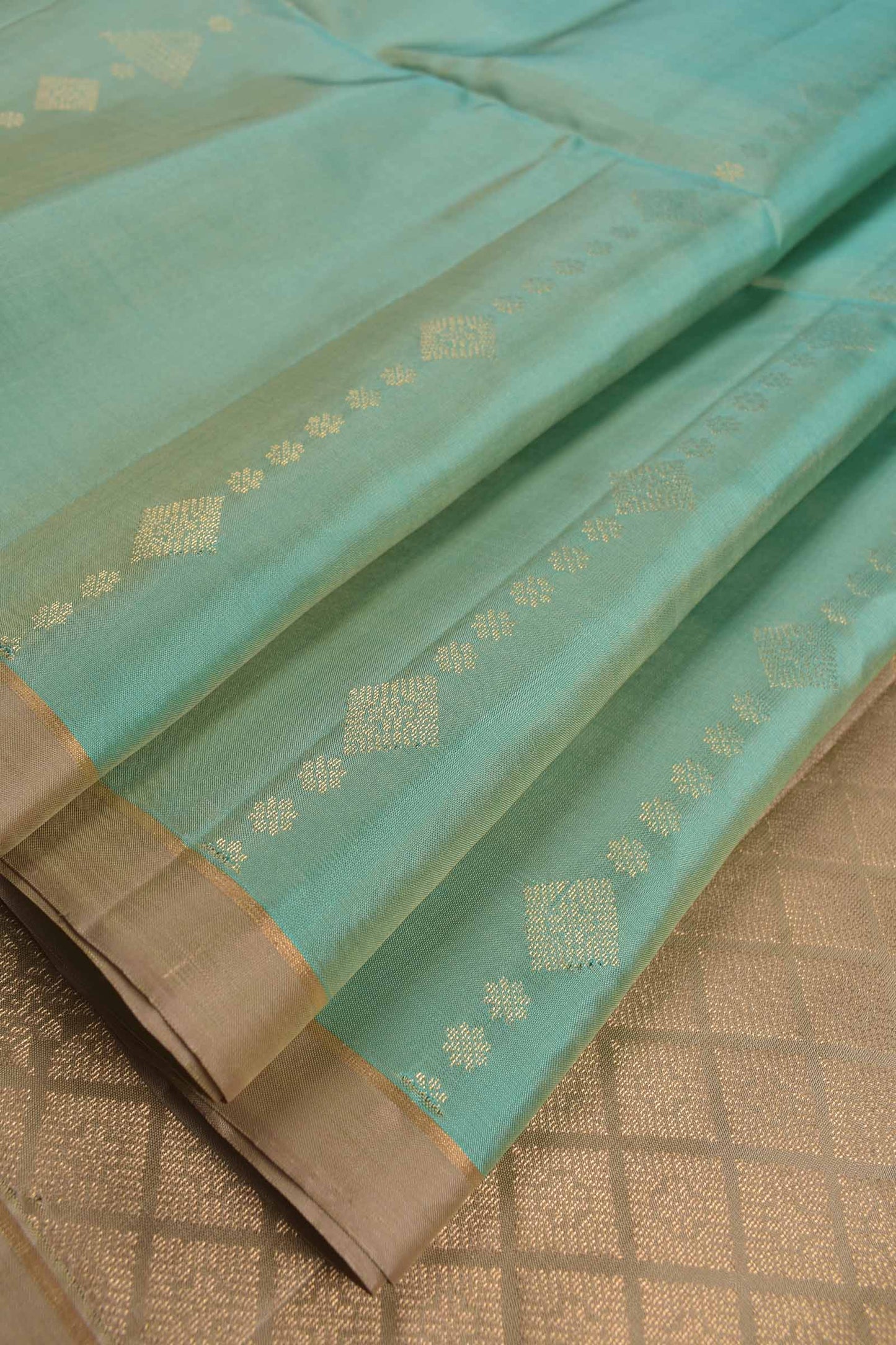 Turquoise Blue  Pure Soft Silk Fancy Butta Dark Sandal Border Pallu Saree NAA188