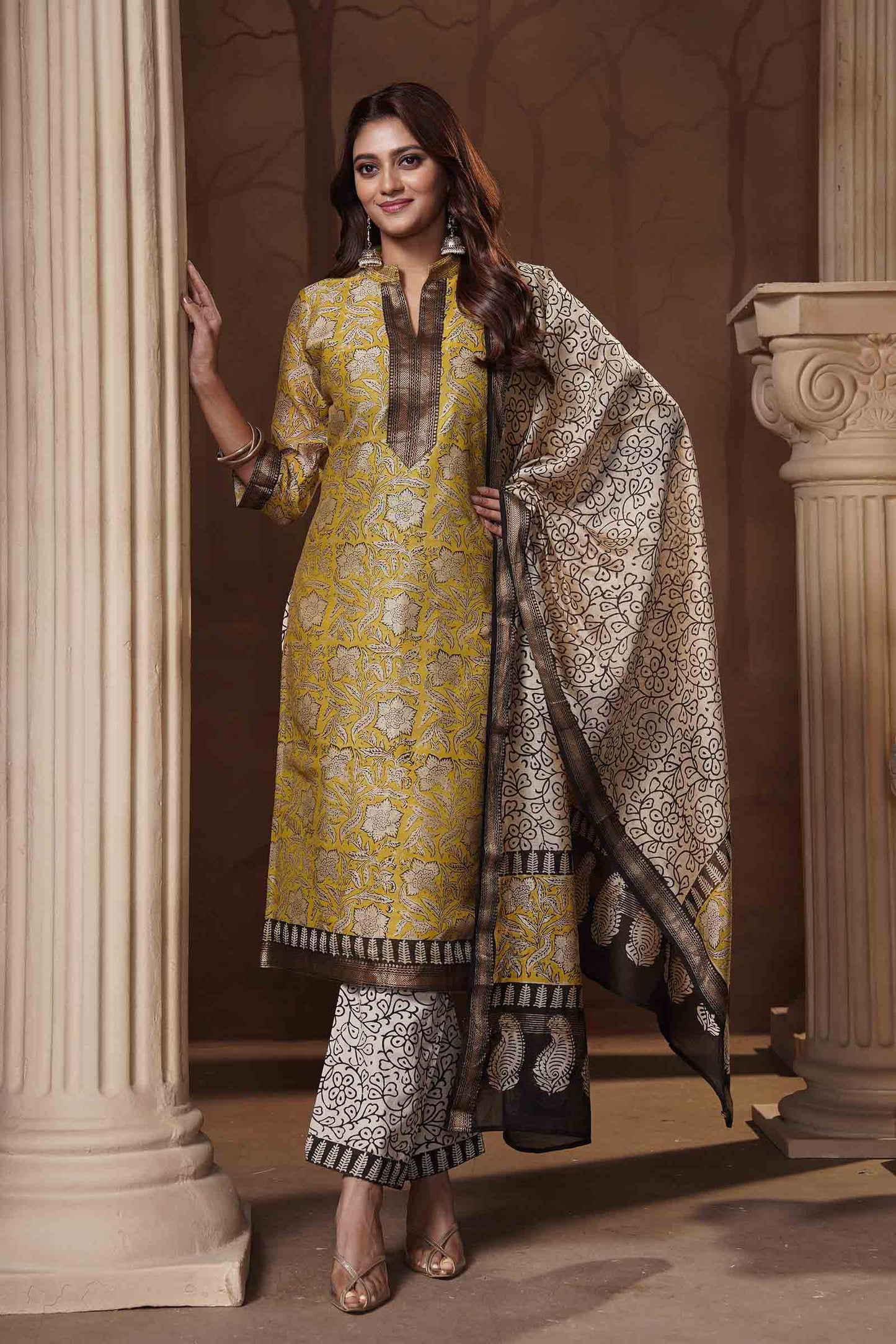 Light Yellow  Maheswari Silk Chudithar Material Star Floral Print Suit