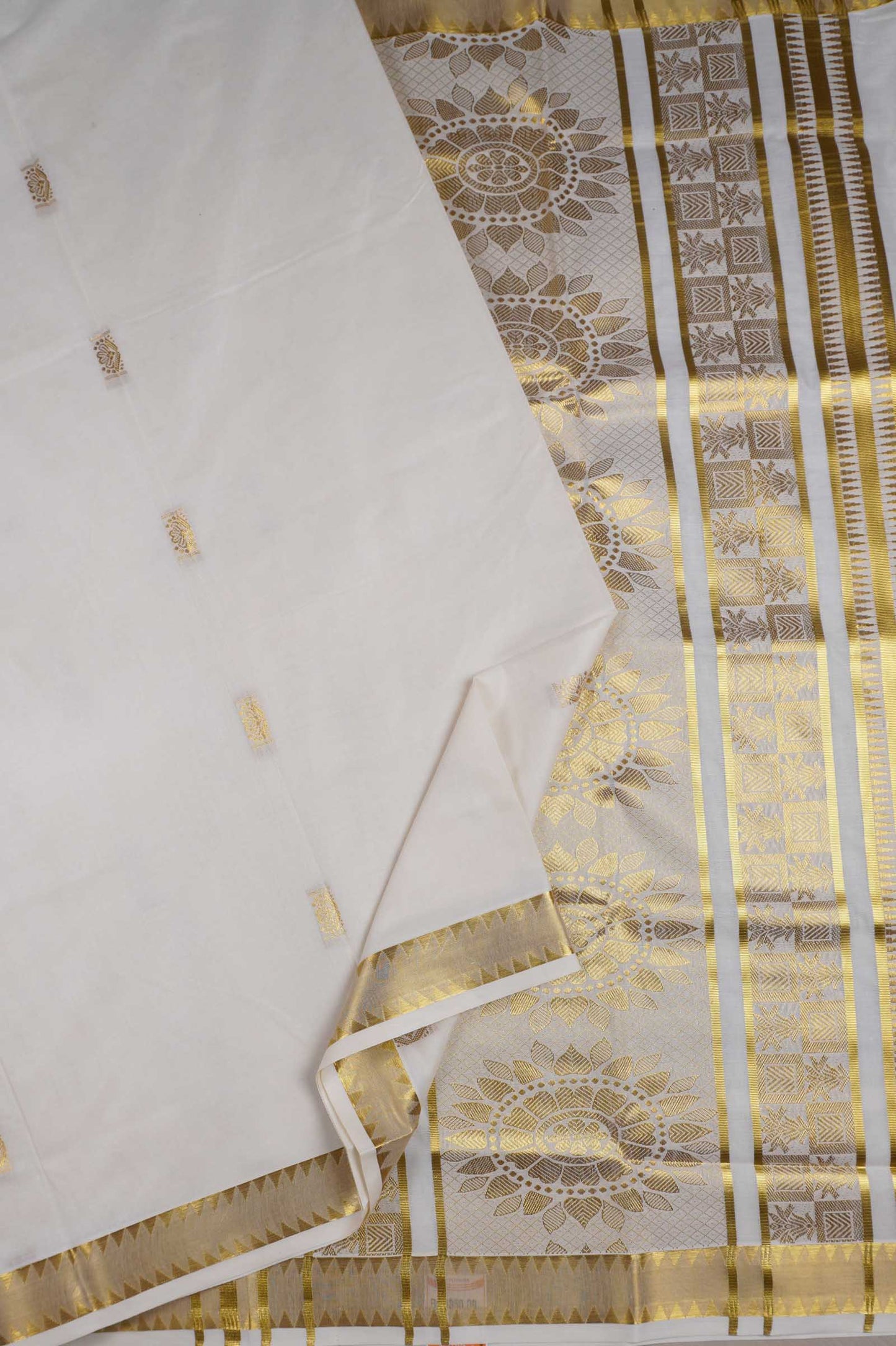 Off White Pure Kerala Cotton Traditional Butta Golden Rich Pallu Saree