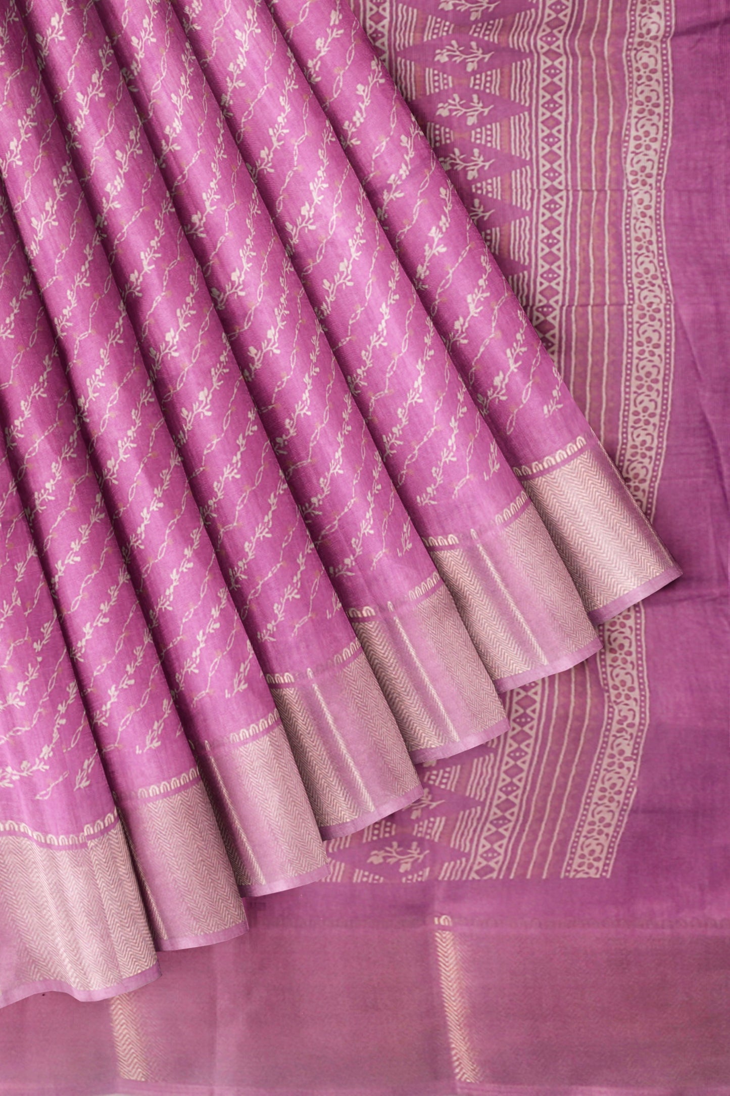 Pink Semi Dola Floral Cross Floral Vines Zari Border Saree