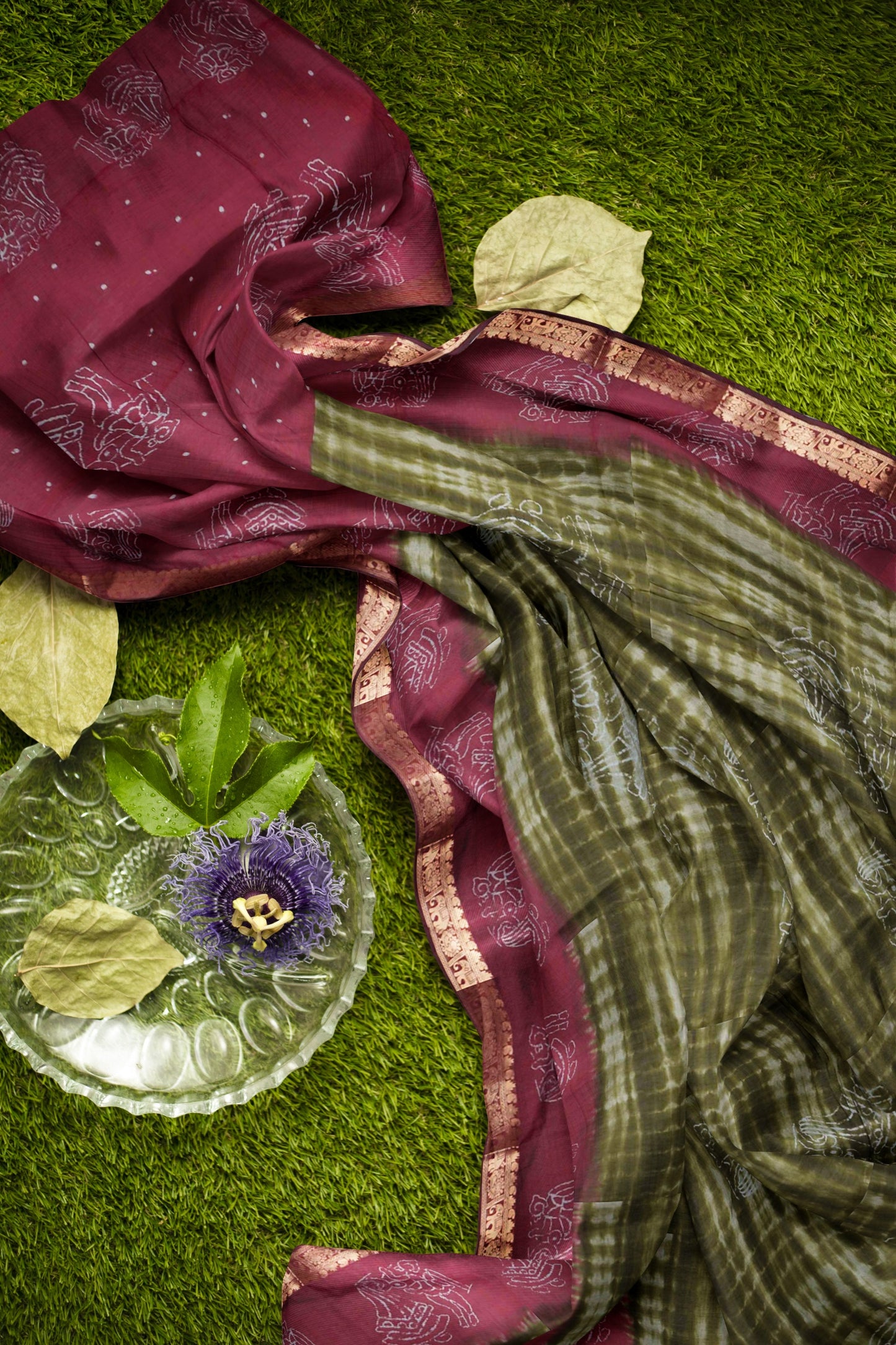 Olive Green Shibori Style Printed Cotton Zari Border Saree