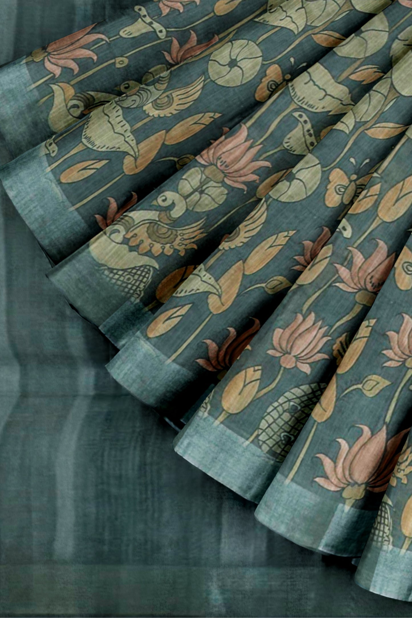 Grey Green Cotton Fancy Lotus Print Silver Border Saree