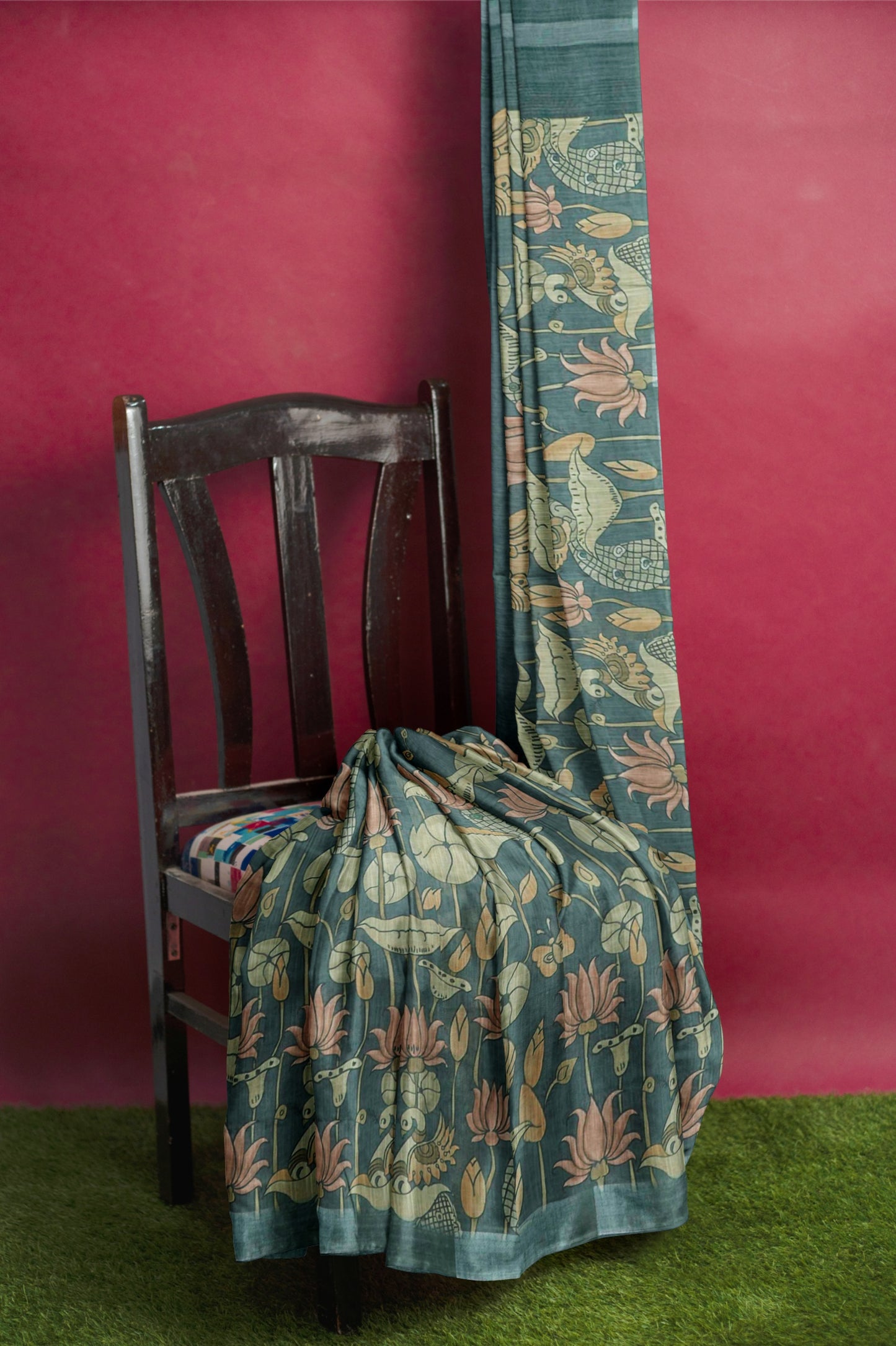 Grey Green Cotton Fancy Lotus Print Silver Border Saree