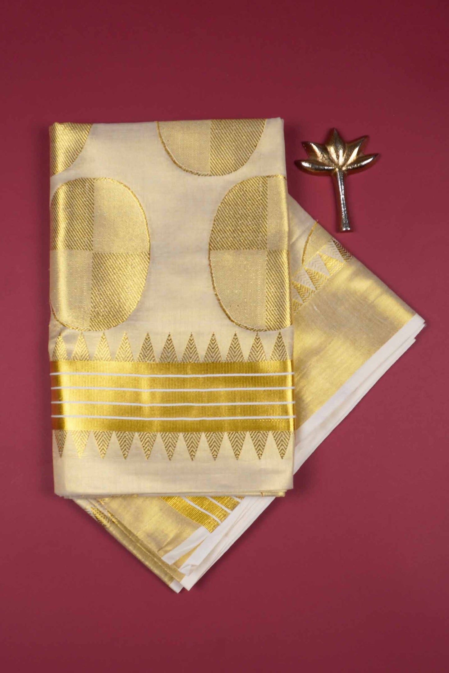 Off White Kerala Tissue Cotton Temple Border Golden Moon Pallu Saree