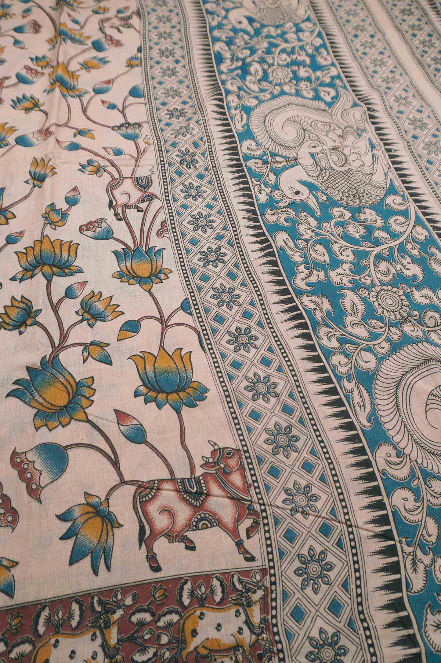 Off White Kalamkari Pure Cotton Lotus Print Peacock Pallu Saree